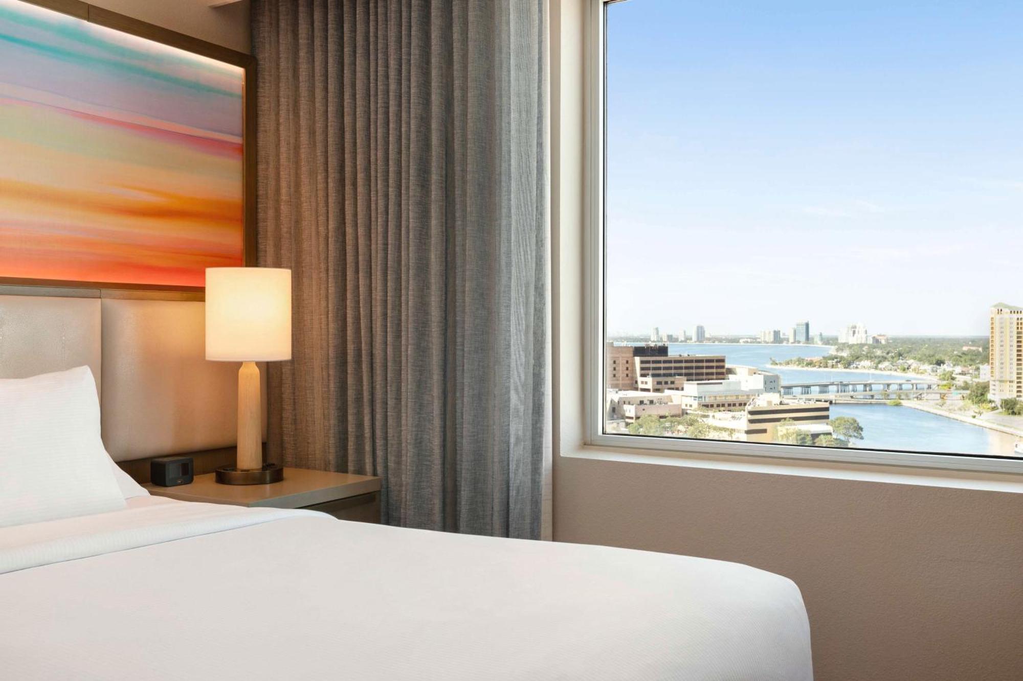 Suite mit Kingsize-Bett und Blick auf das Wasser - Nichtraucher