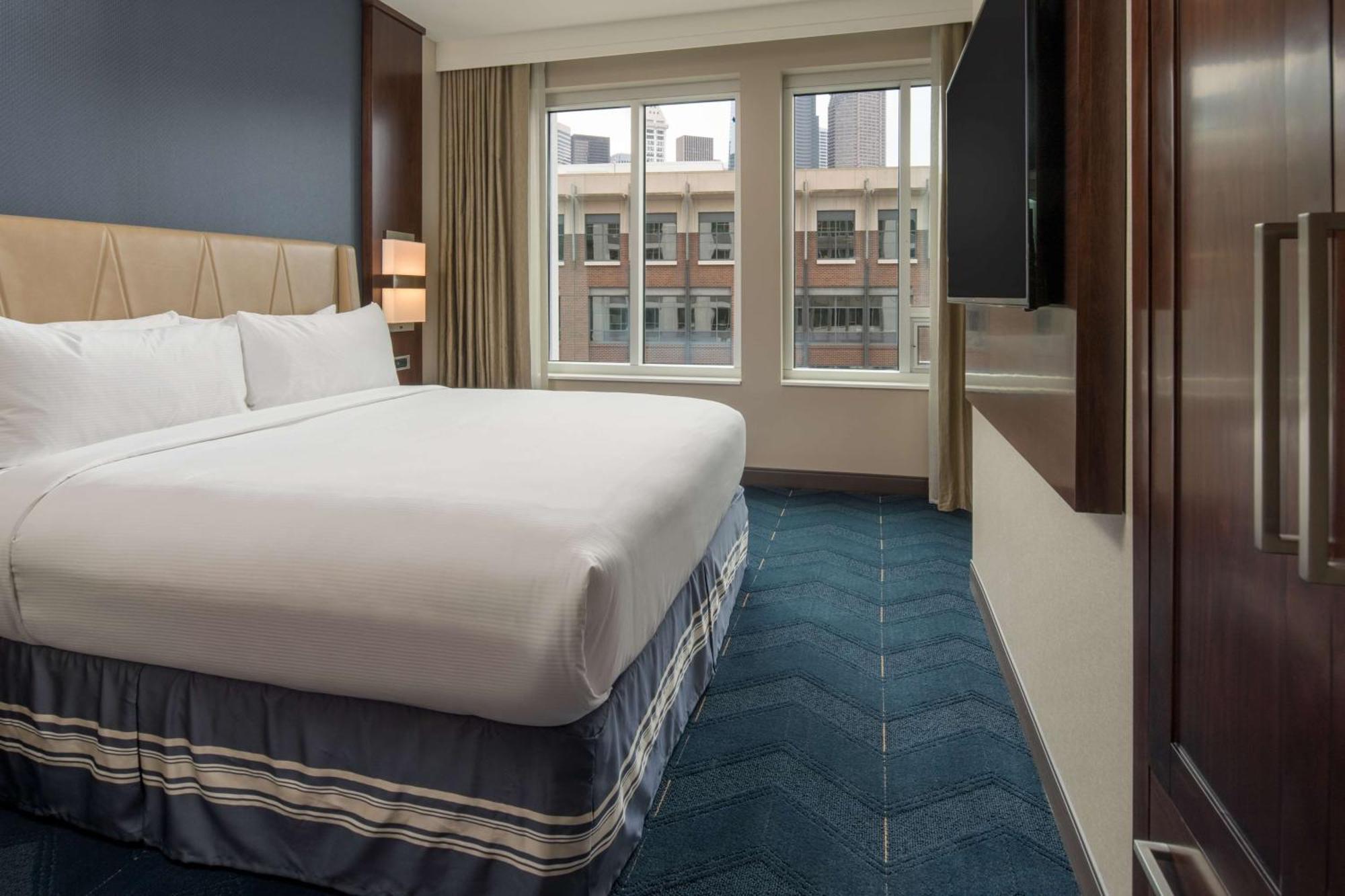 King Suite with Sofa Bed
