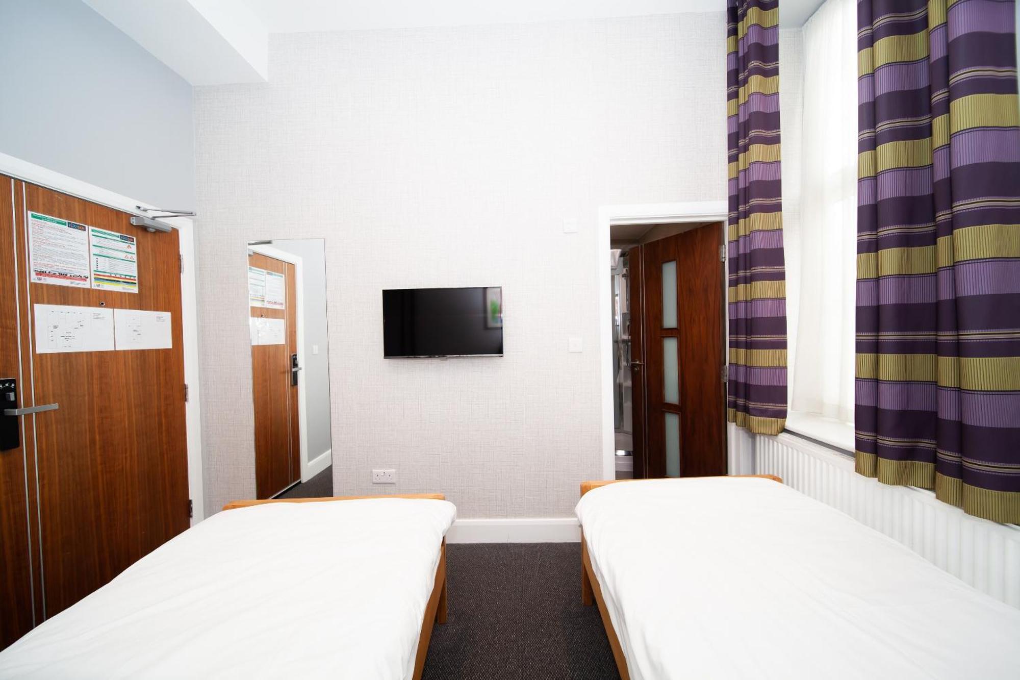 Quarto Twin Standard