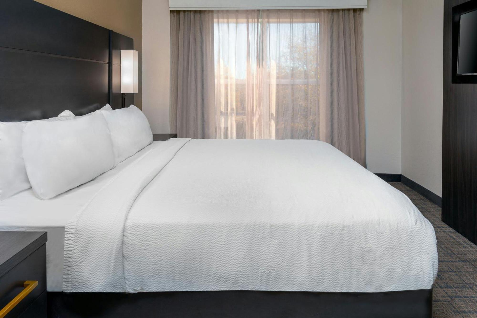 2 Bedroom Suite