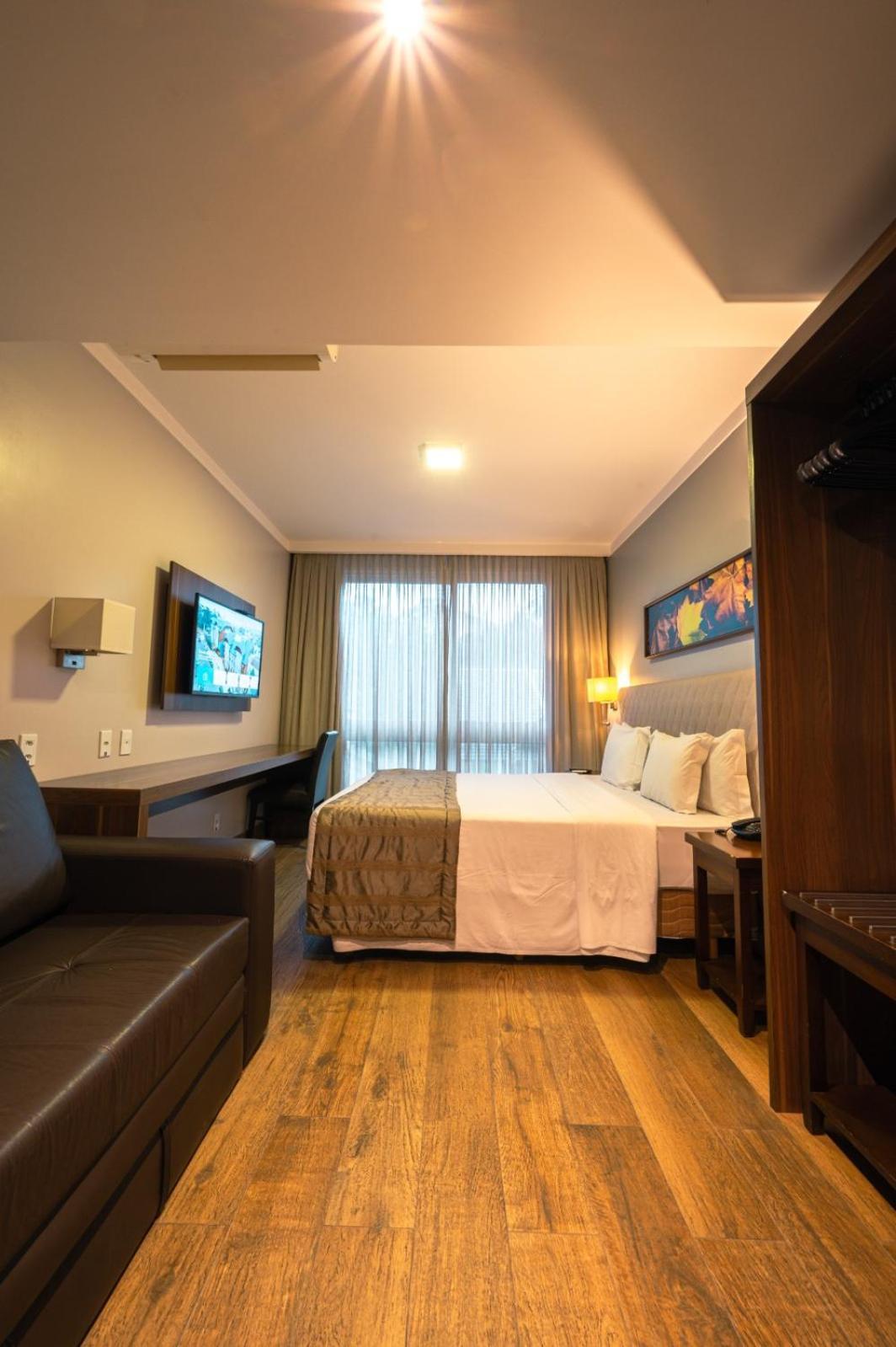 Junior Suite,1659496782:JPEG
