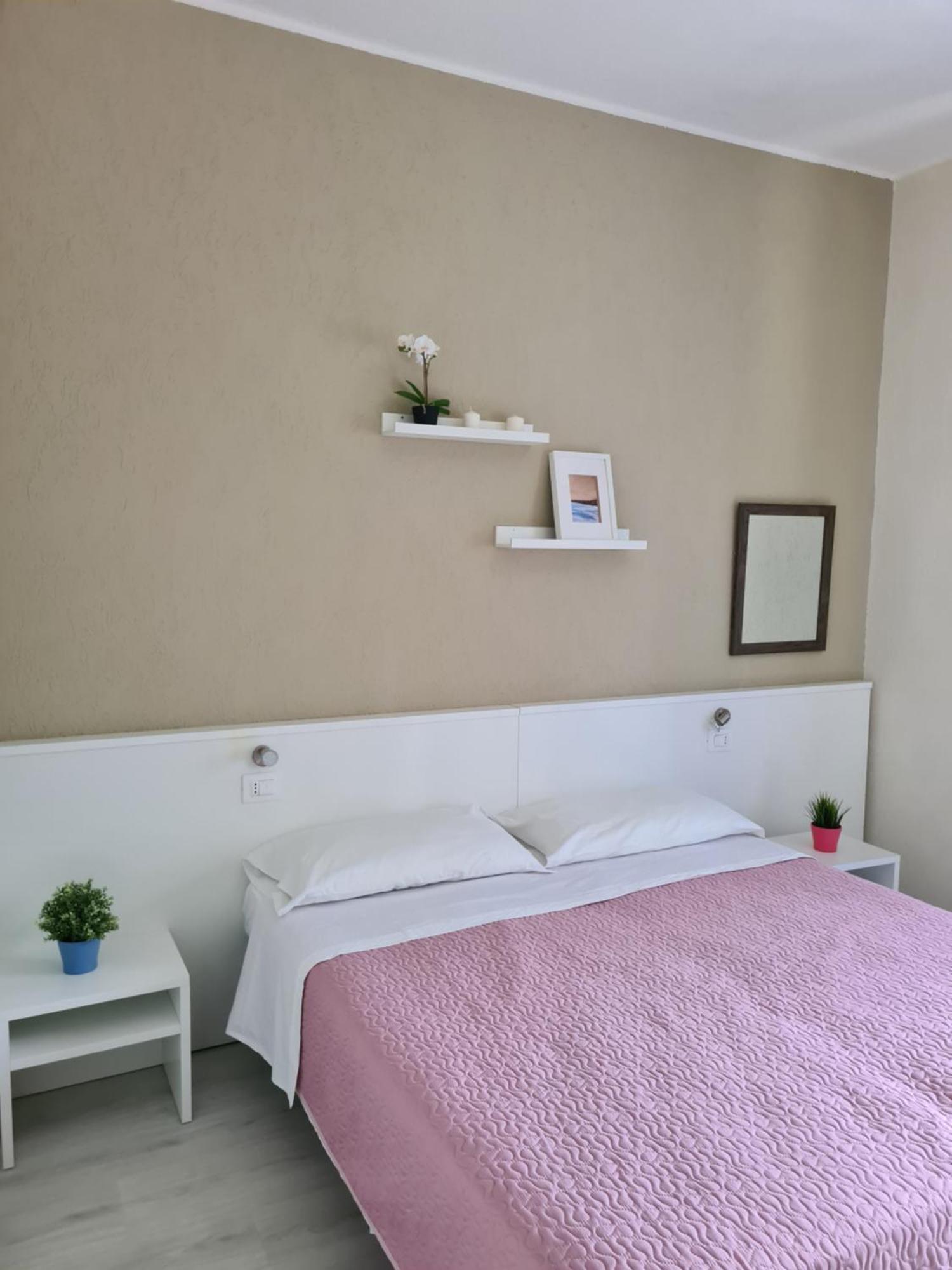 Three-Bedroom House,1661125267:JPEG