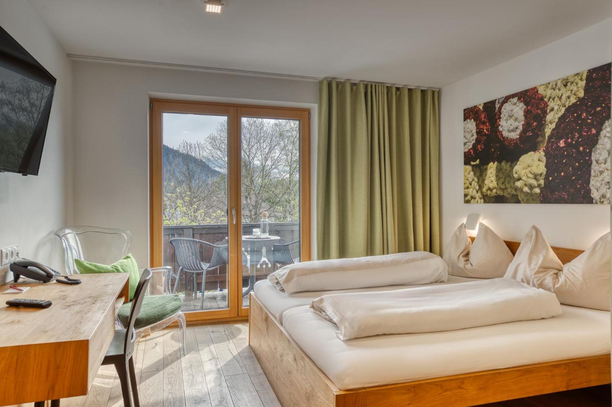 Doppelzimmer mit Balkon
