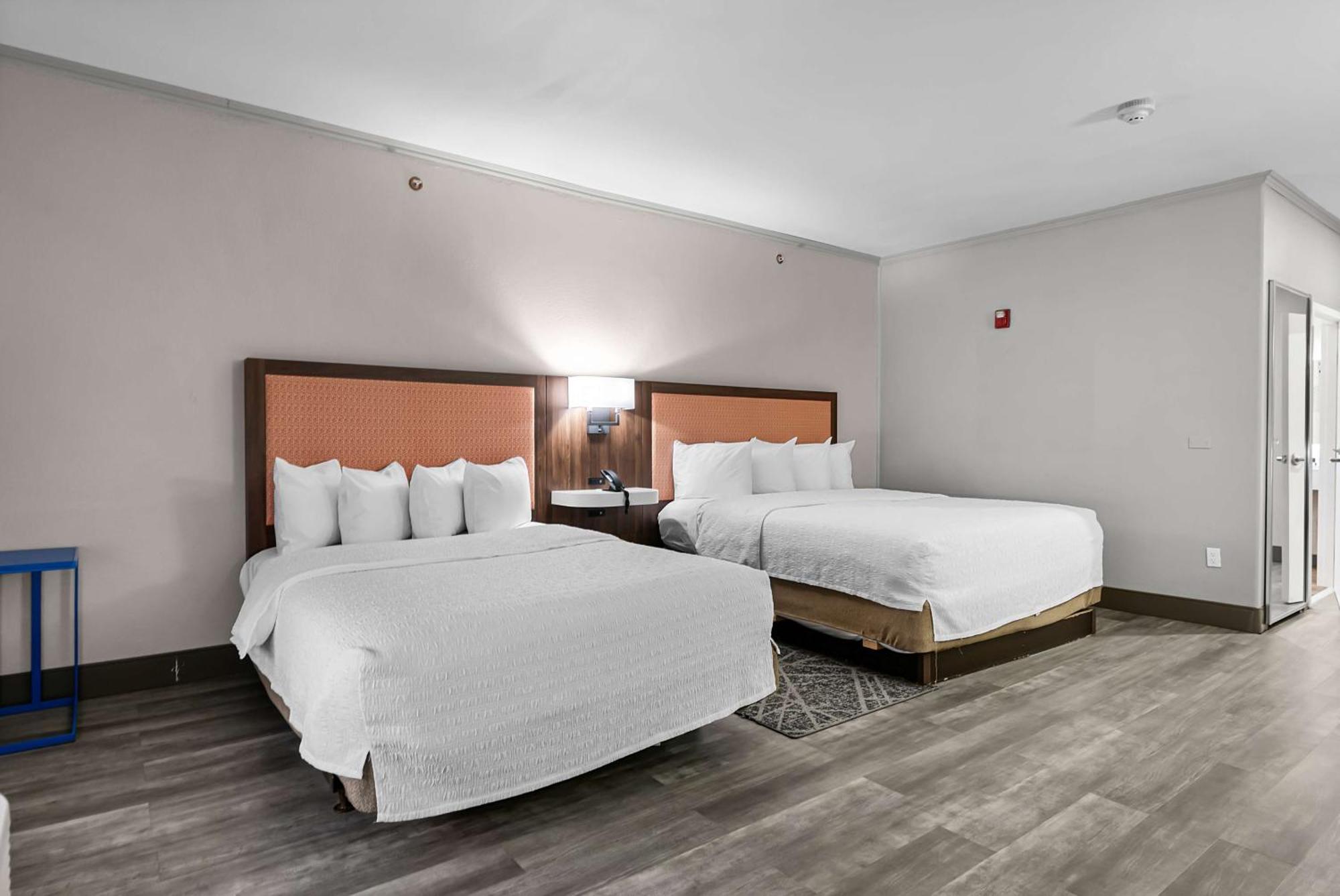 Queen Room with Two Queen Beds - Mobility and Hearing Access/Non-Smoking