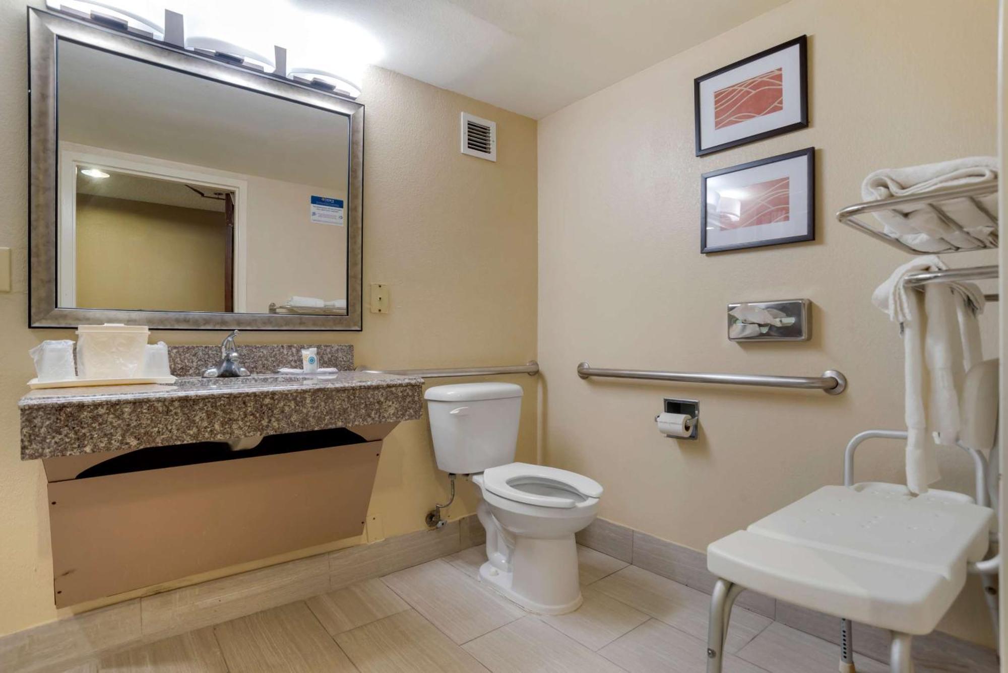 King Room - Disability Access - Non-Smoking