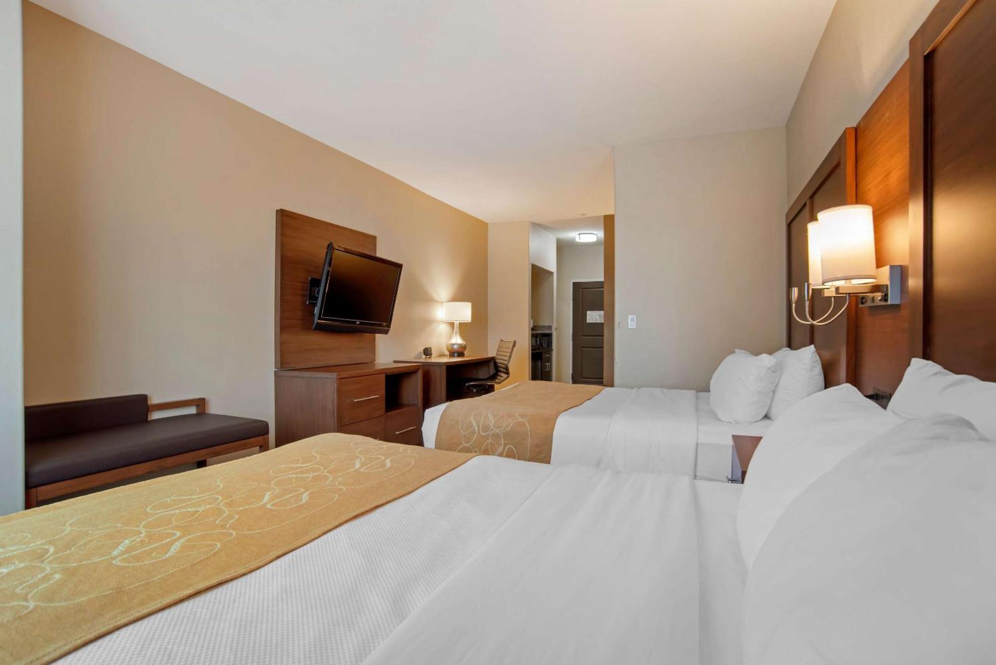 Queen Room with Two Queen Beds - Non-Smoking