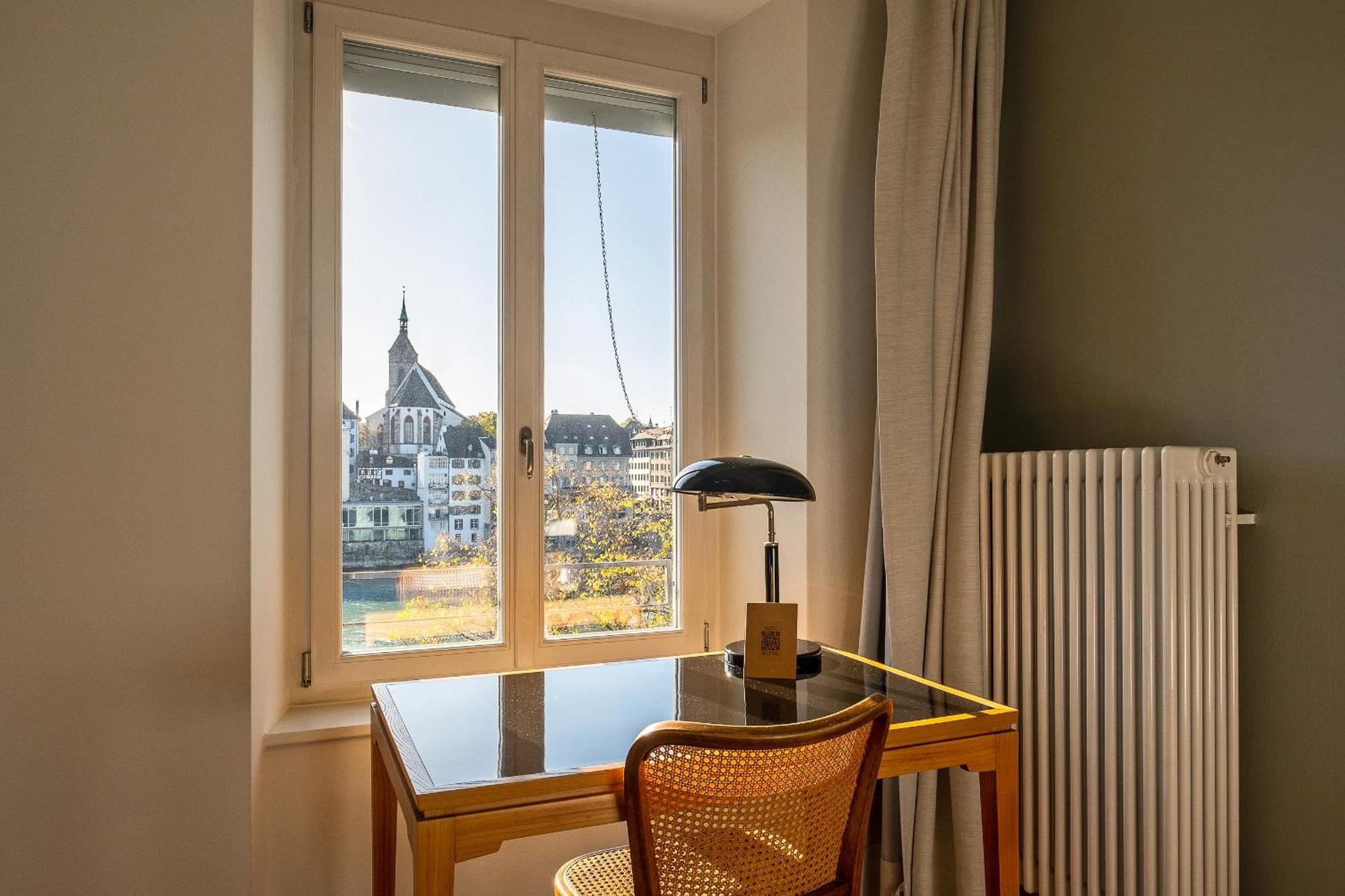 Junior Suite View to Rhine River,1662397459:JPEG