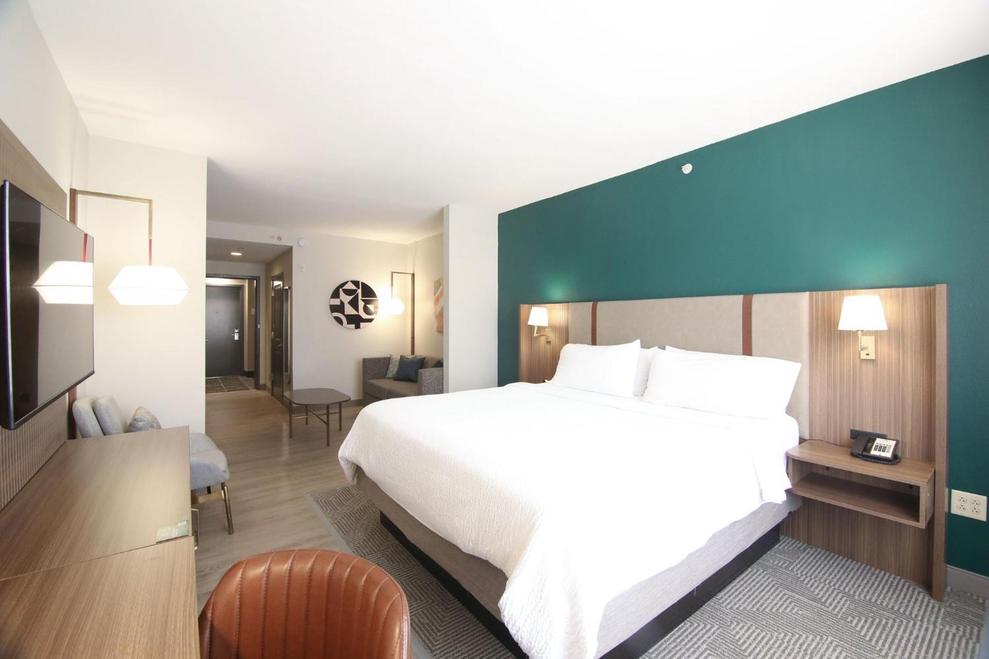 Standard King Room with Sofa Bed