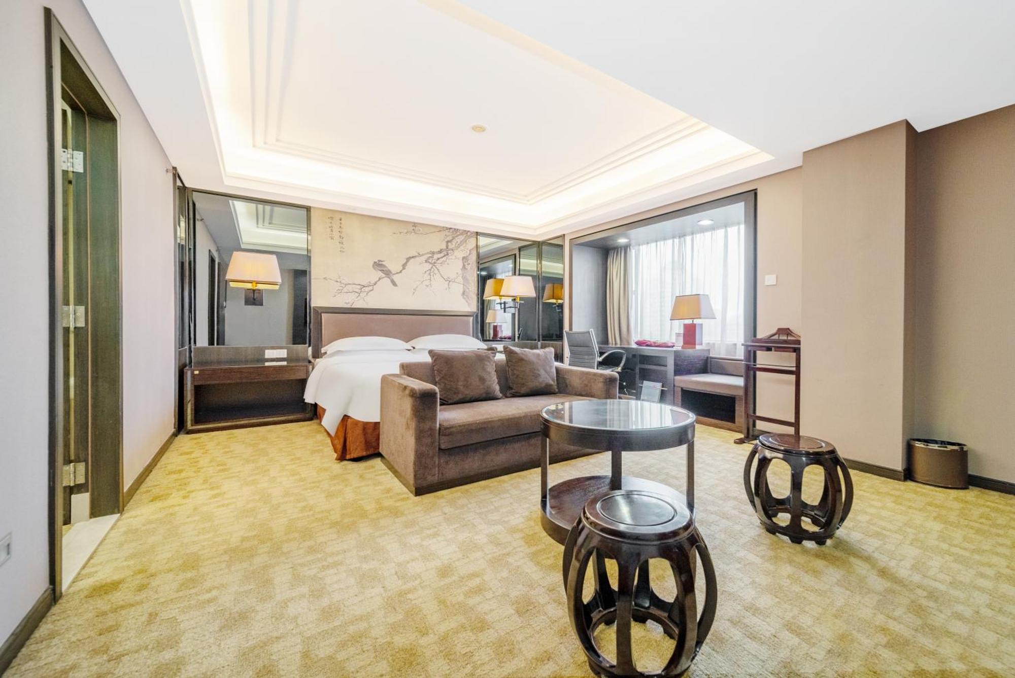 Executive King Room