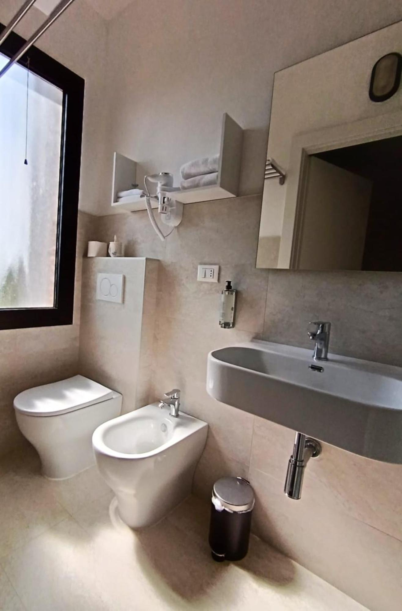 Standard Double or Twin Room,1610293404:JPEG