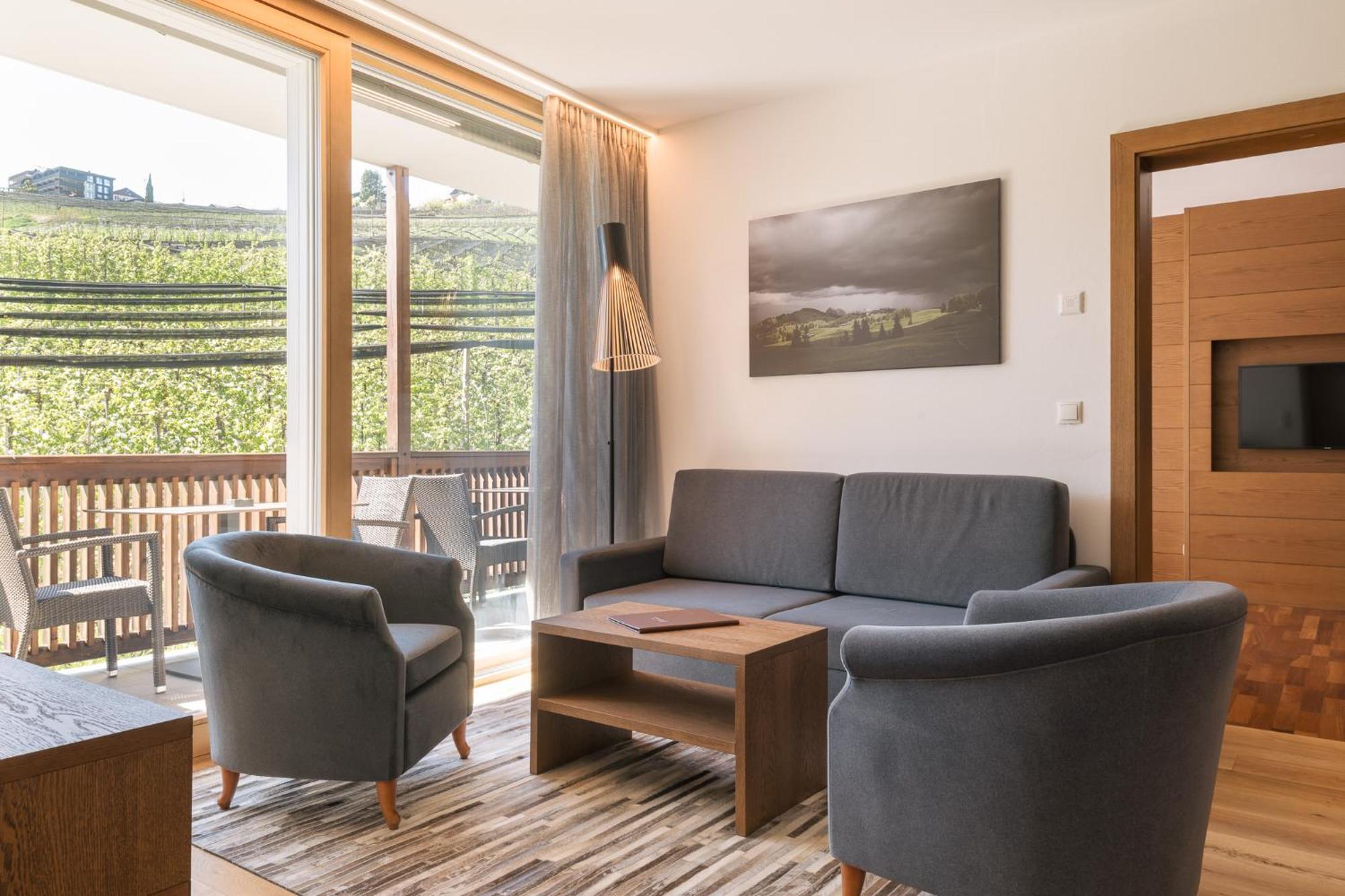 Apartment mit 2 Schlafzimmern mit Balkon und Terrasse