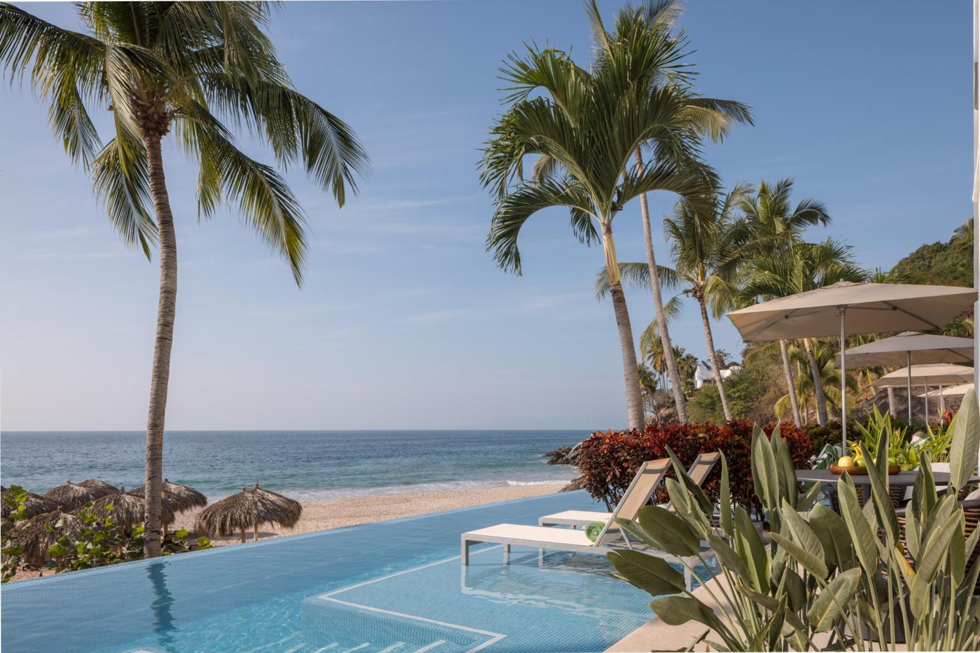 Double Room - Swim Up