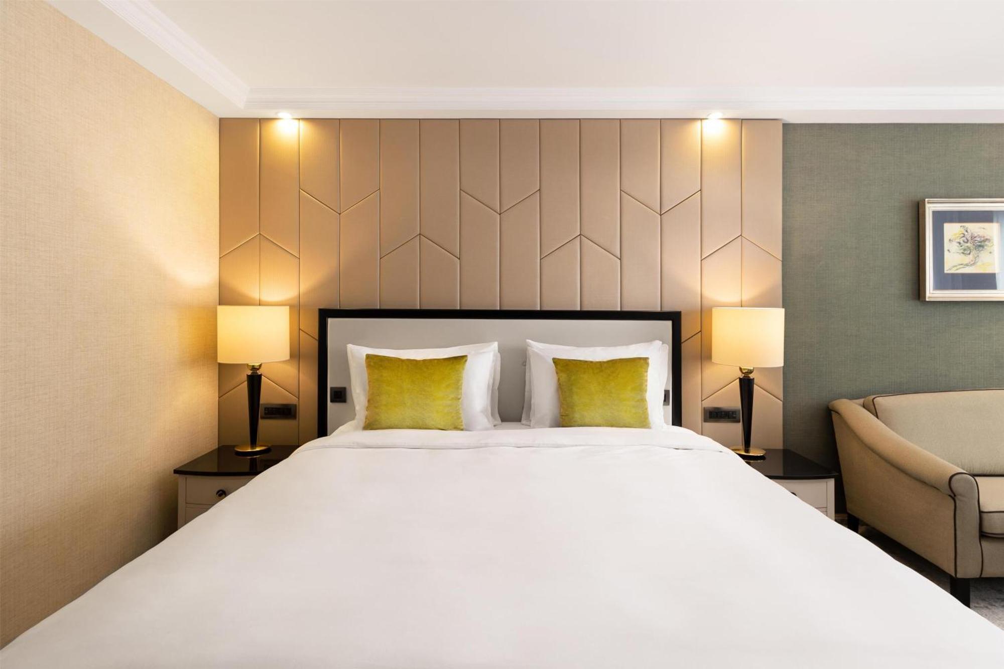 Premium Deluxe Room,1669008941:JPEG