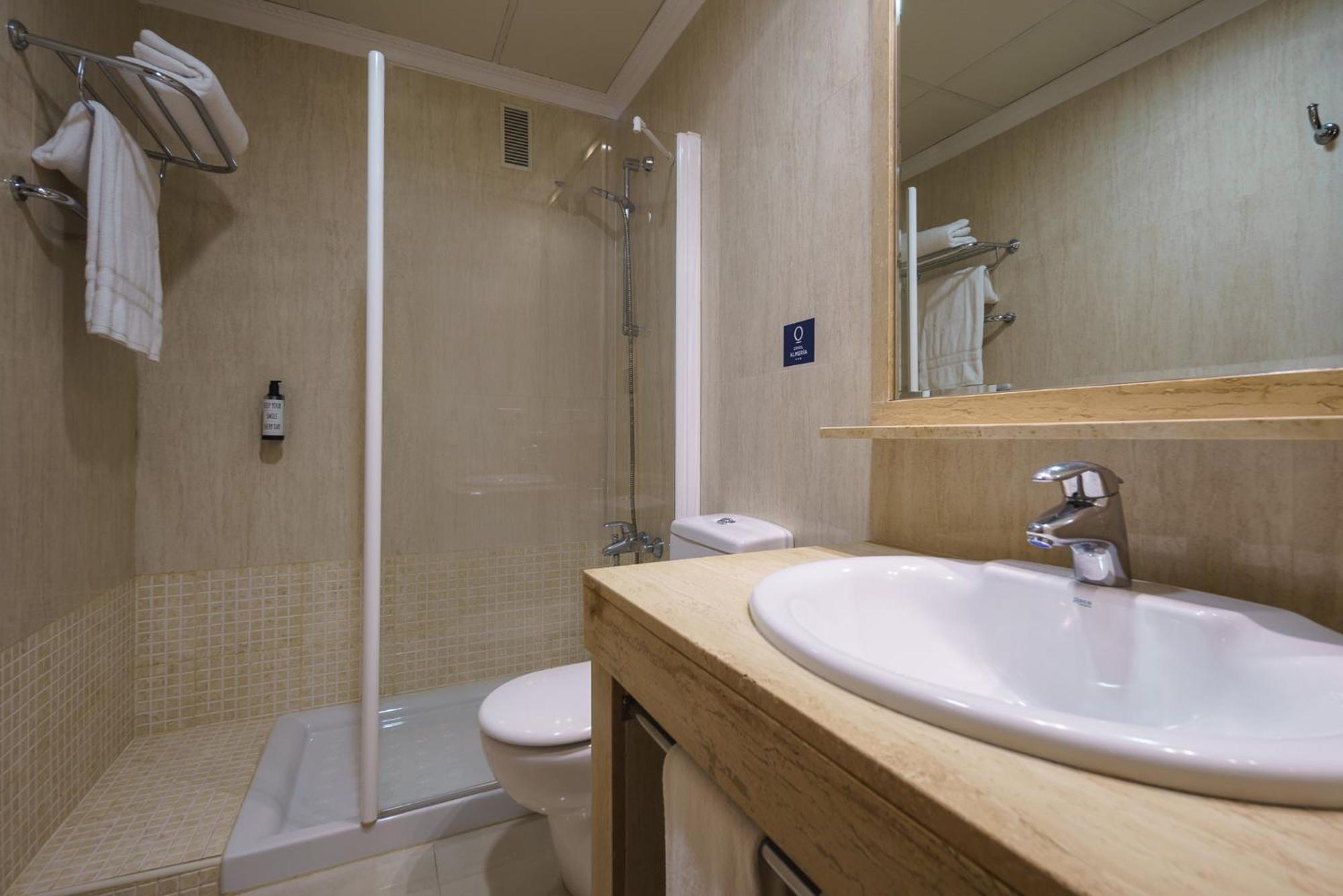 Chambre Double avec Lit d'Appoint