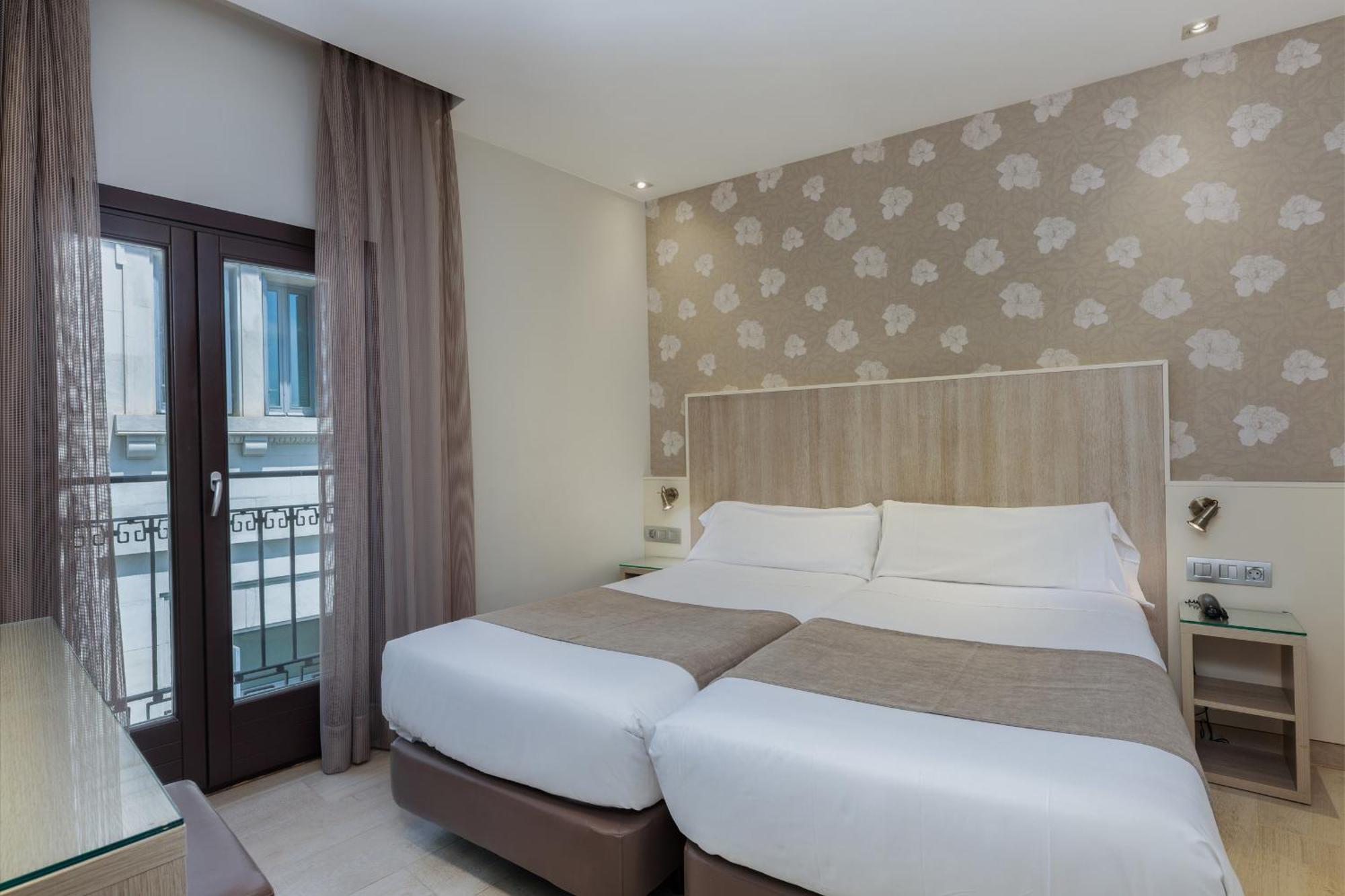 Double or Twin Room,1669816944:JPEG