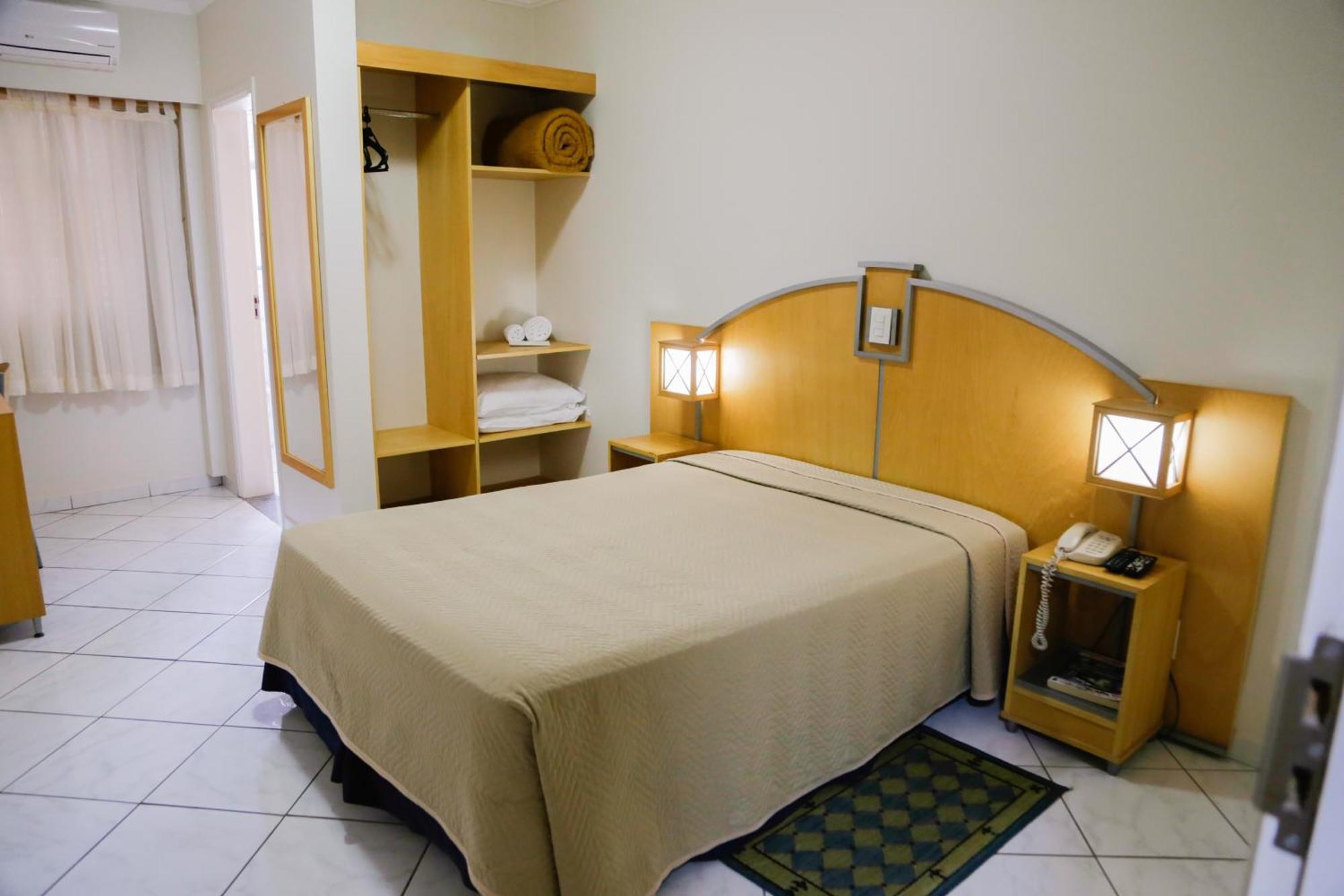 Quarto Duplo Standard