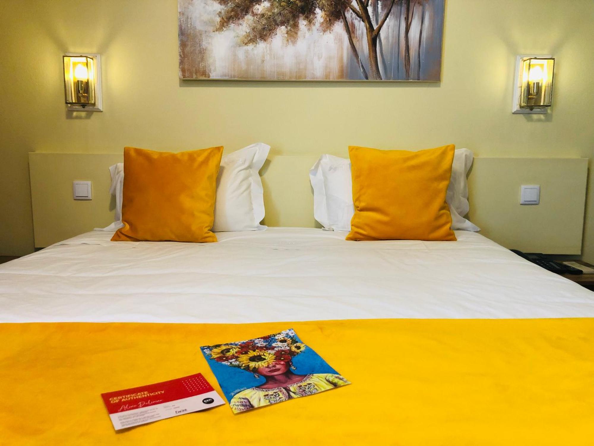 Special Offer - Fine Art Room Package
