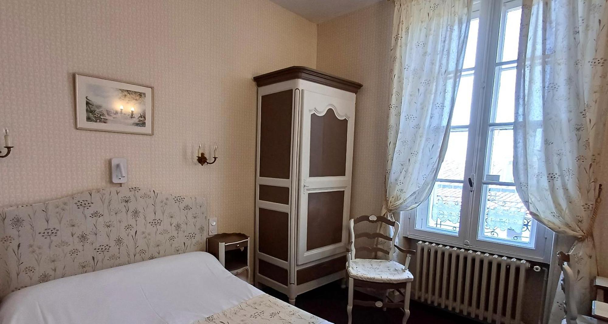 Chambre Quadruple (2 Chambres)