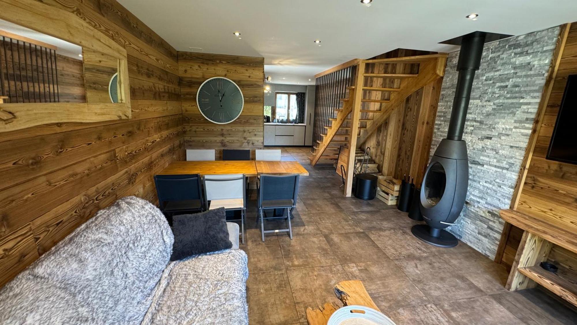 Two-Bedroom Chalet,1672609499:JPEG