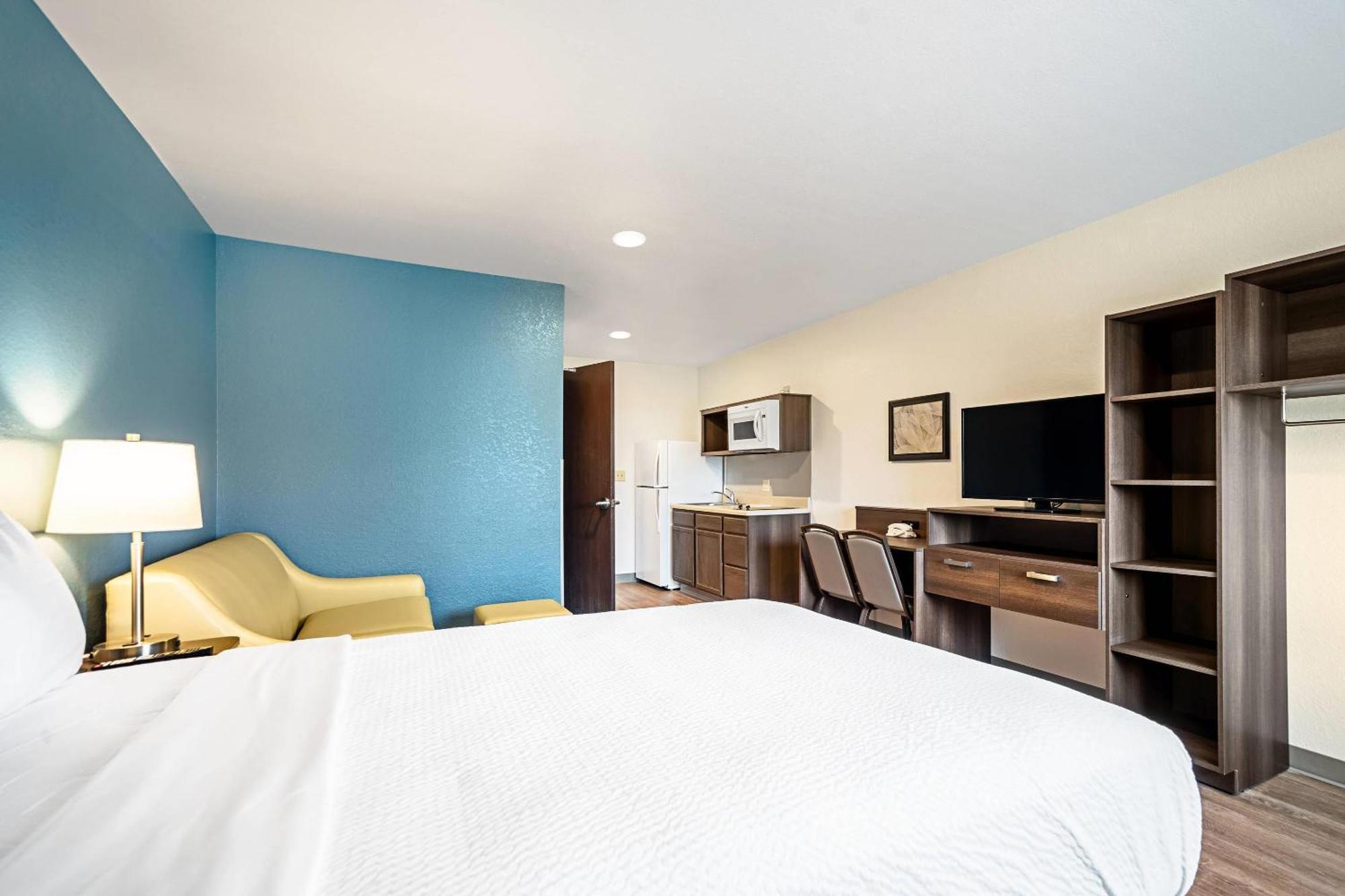 Quarto com Cama Queen-size e Sofá-cama - Acesso para Hóspedes com Mobilidade Reduzida/Não Fumantes