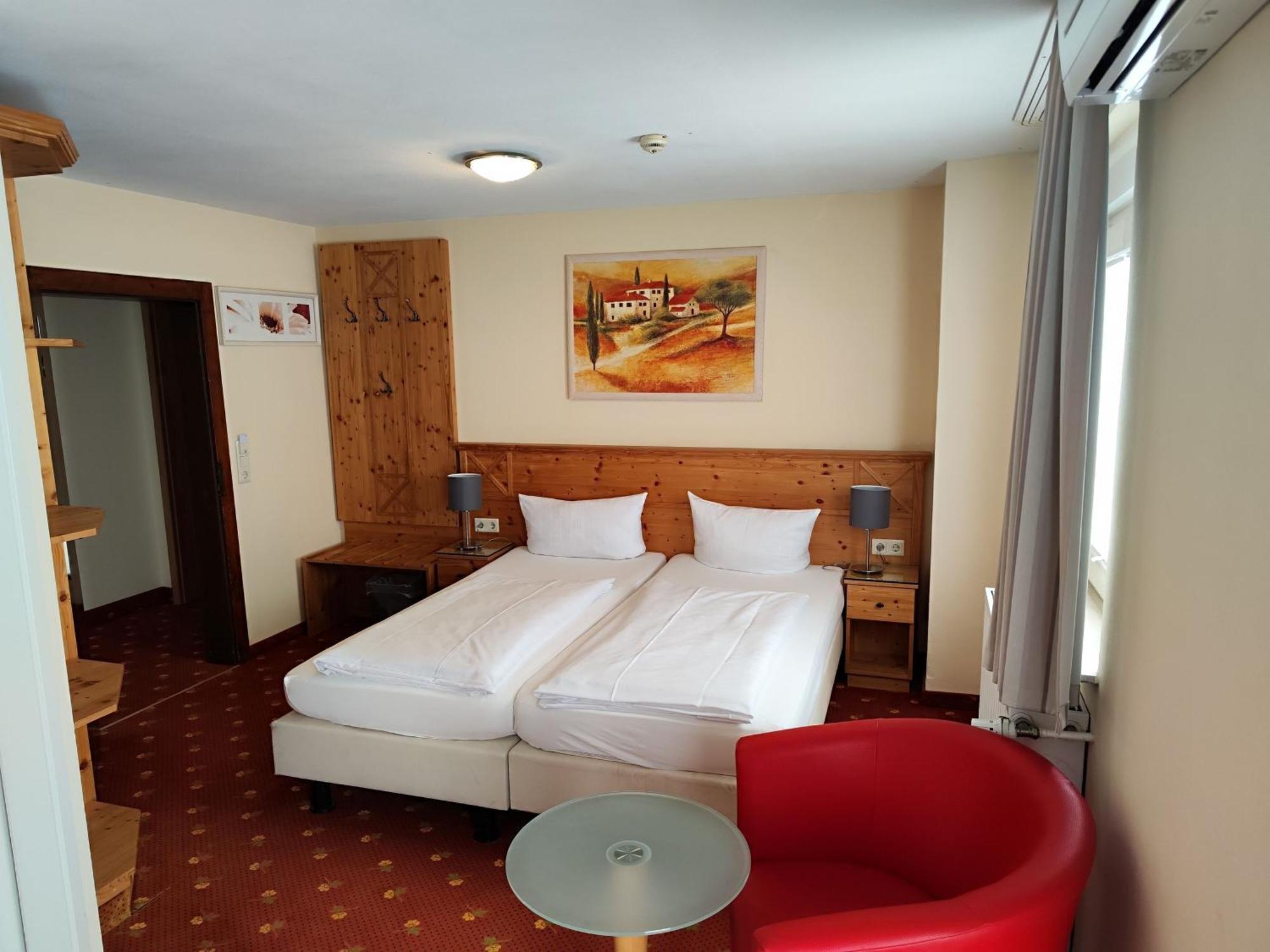 Doppelzimmer mit Balkon