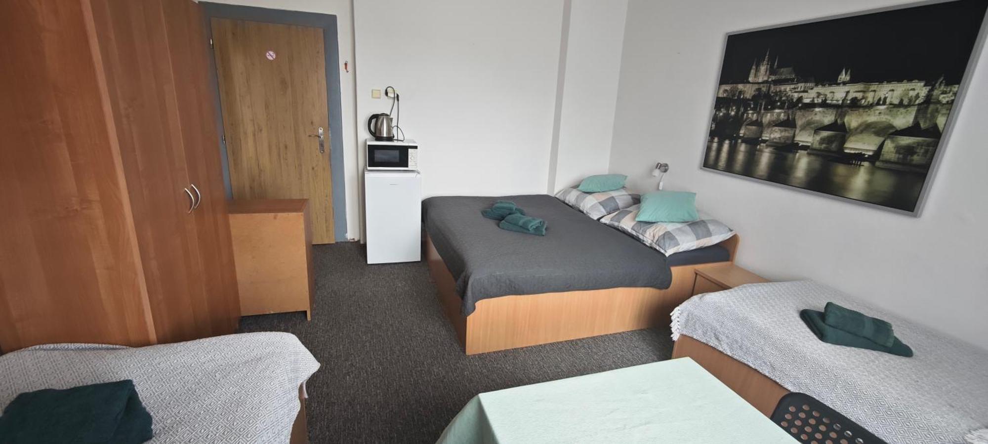 Chambre Quadruple avec Salle de Bains Privative Séparée