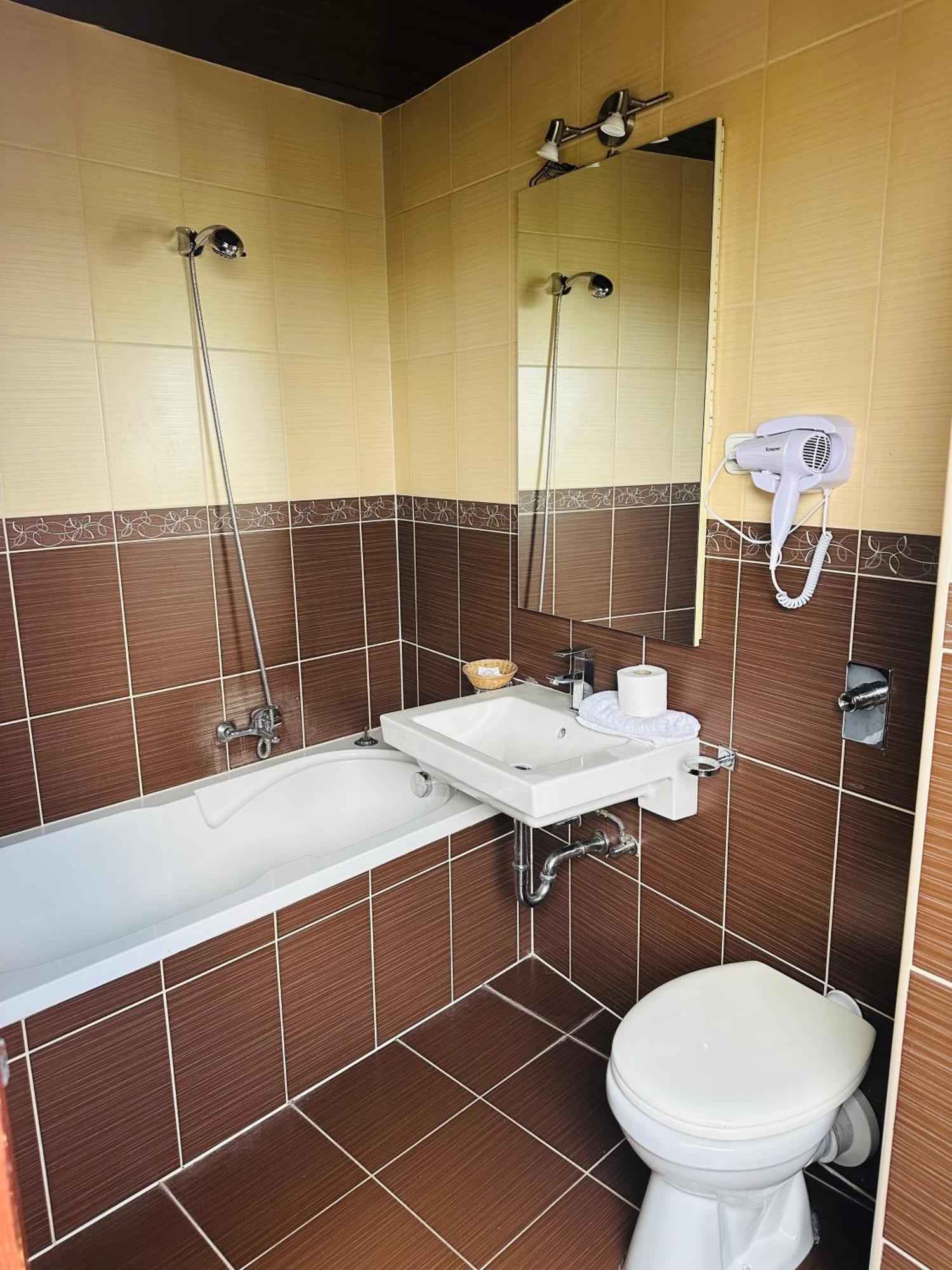 Quarto Triplo Básico