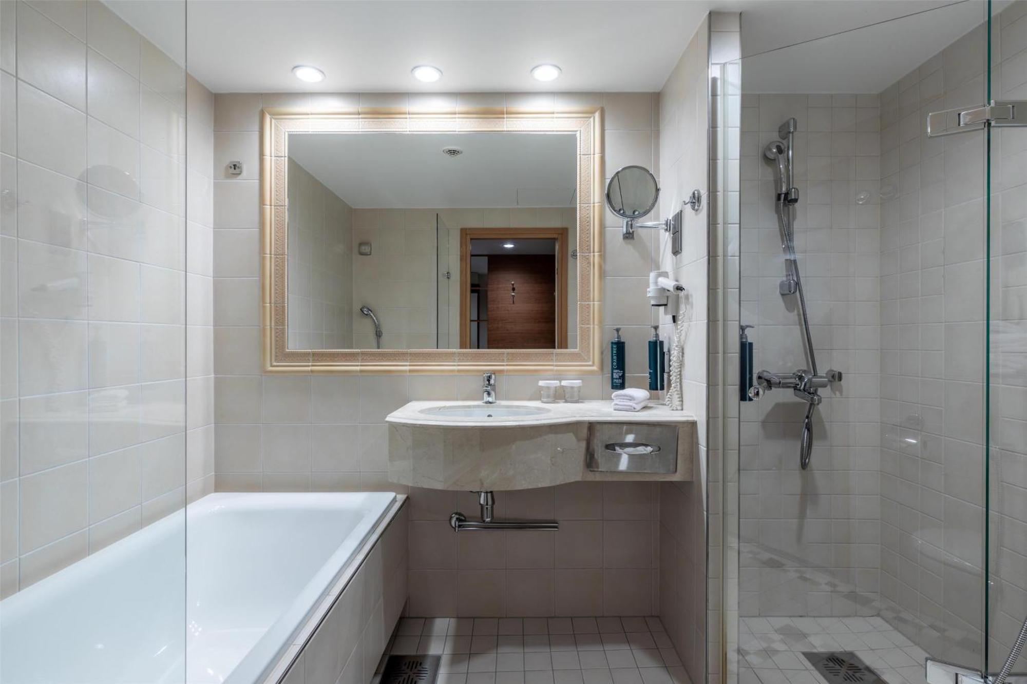 Deluxe Kamer met Kingsize Bed en Uitzicht op de Zee