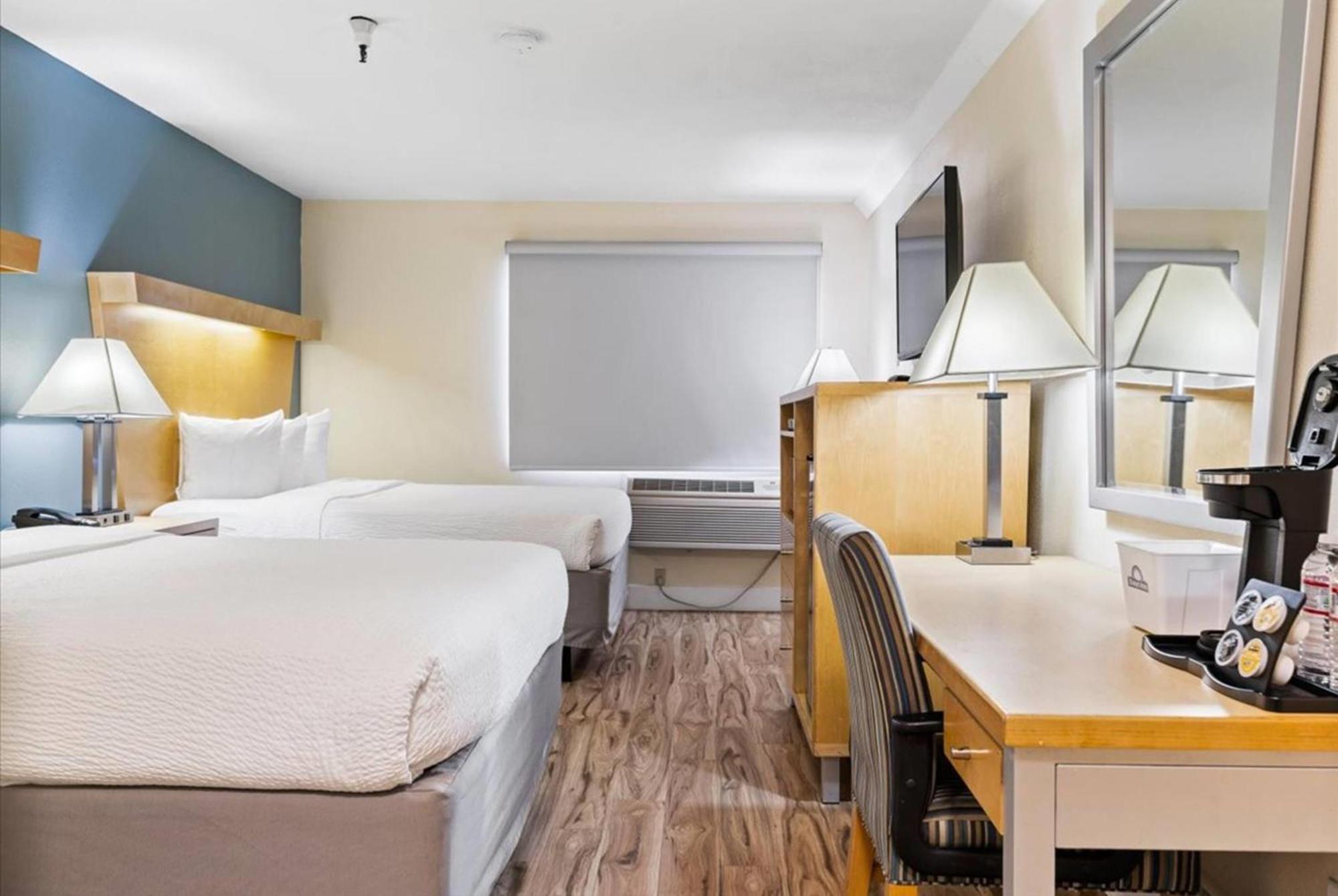 Standard Queen Room with Two Queen Beds