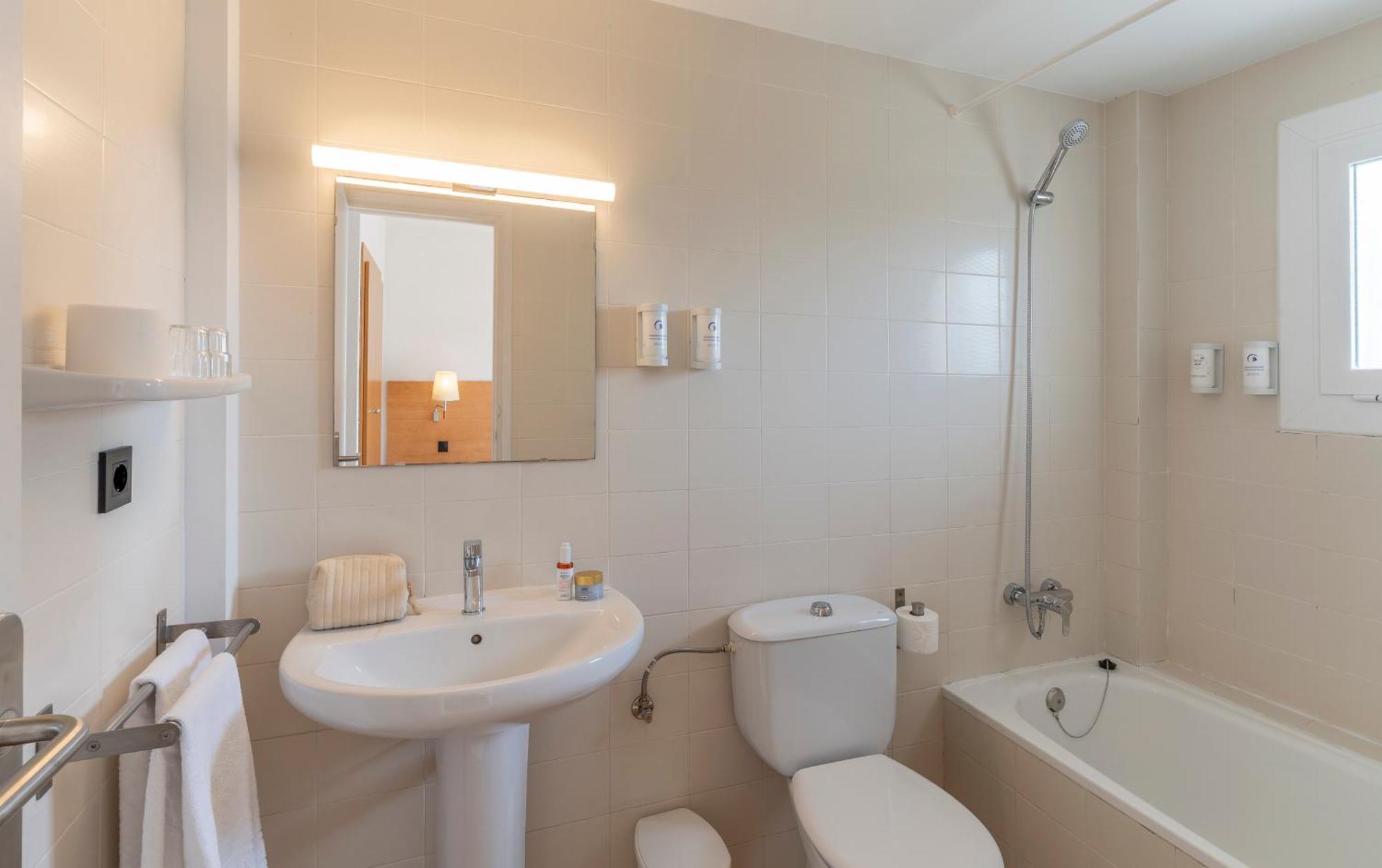 Double or Twin Room,1679591908:JPEG