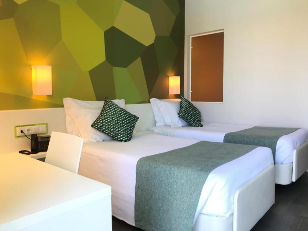 Quarto Twin Standard