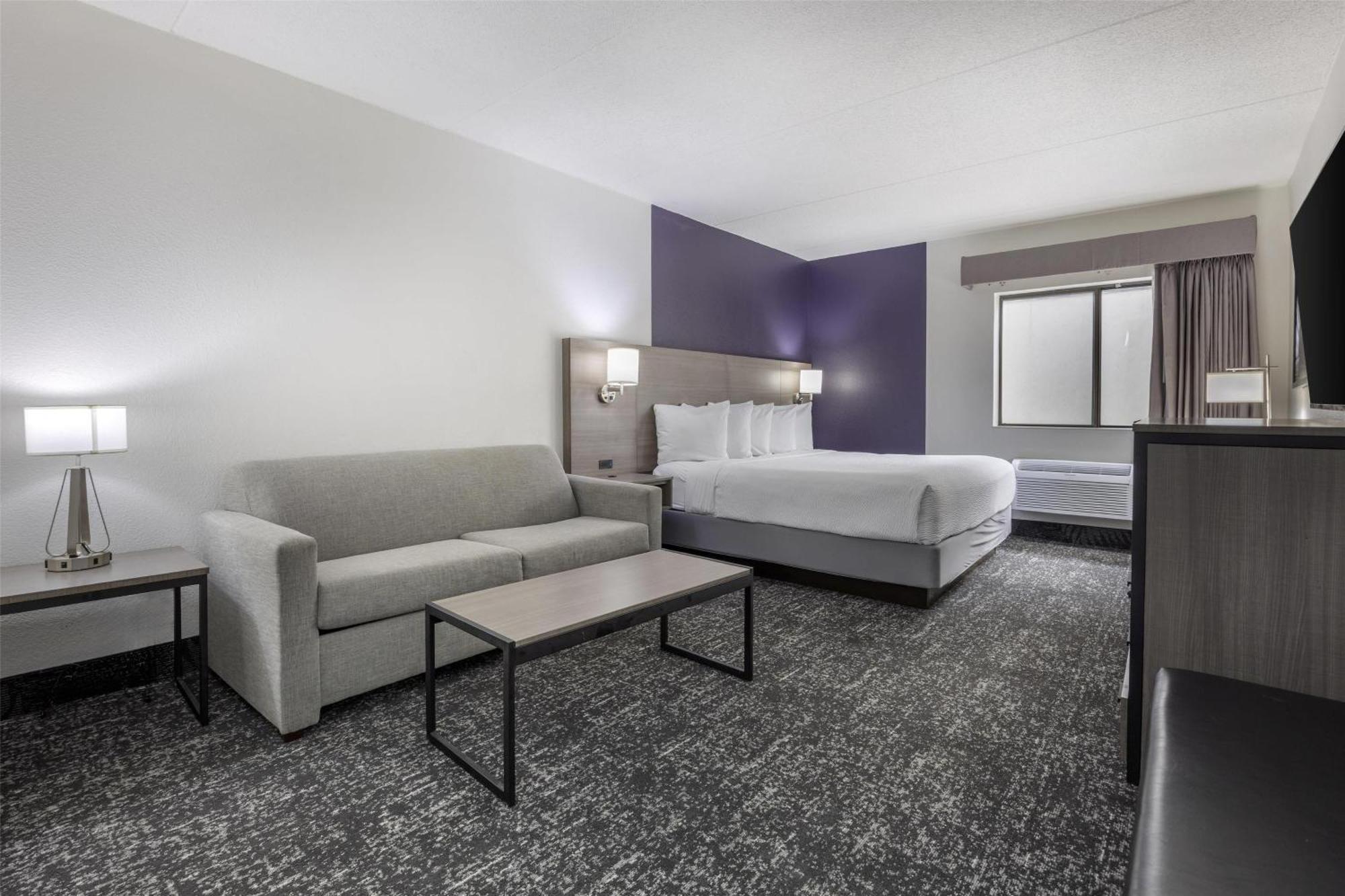 King Room with Sofa Bed - Non-Smoking