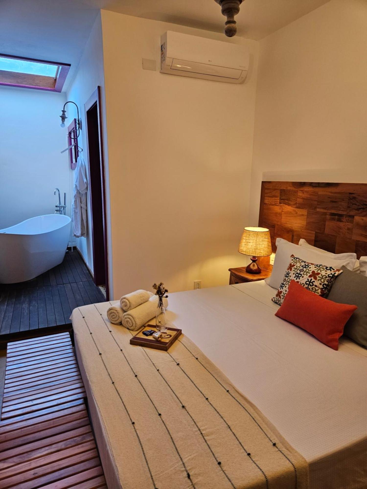 Deluxe Double Room with Bath,1681791061:JPEG