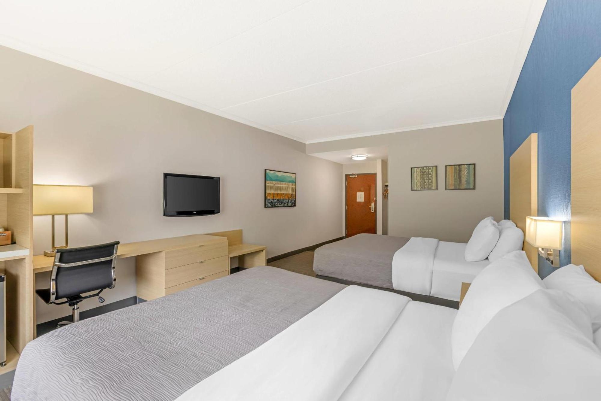 Queen Room with Two Queen Beds - Non-Smoking