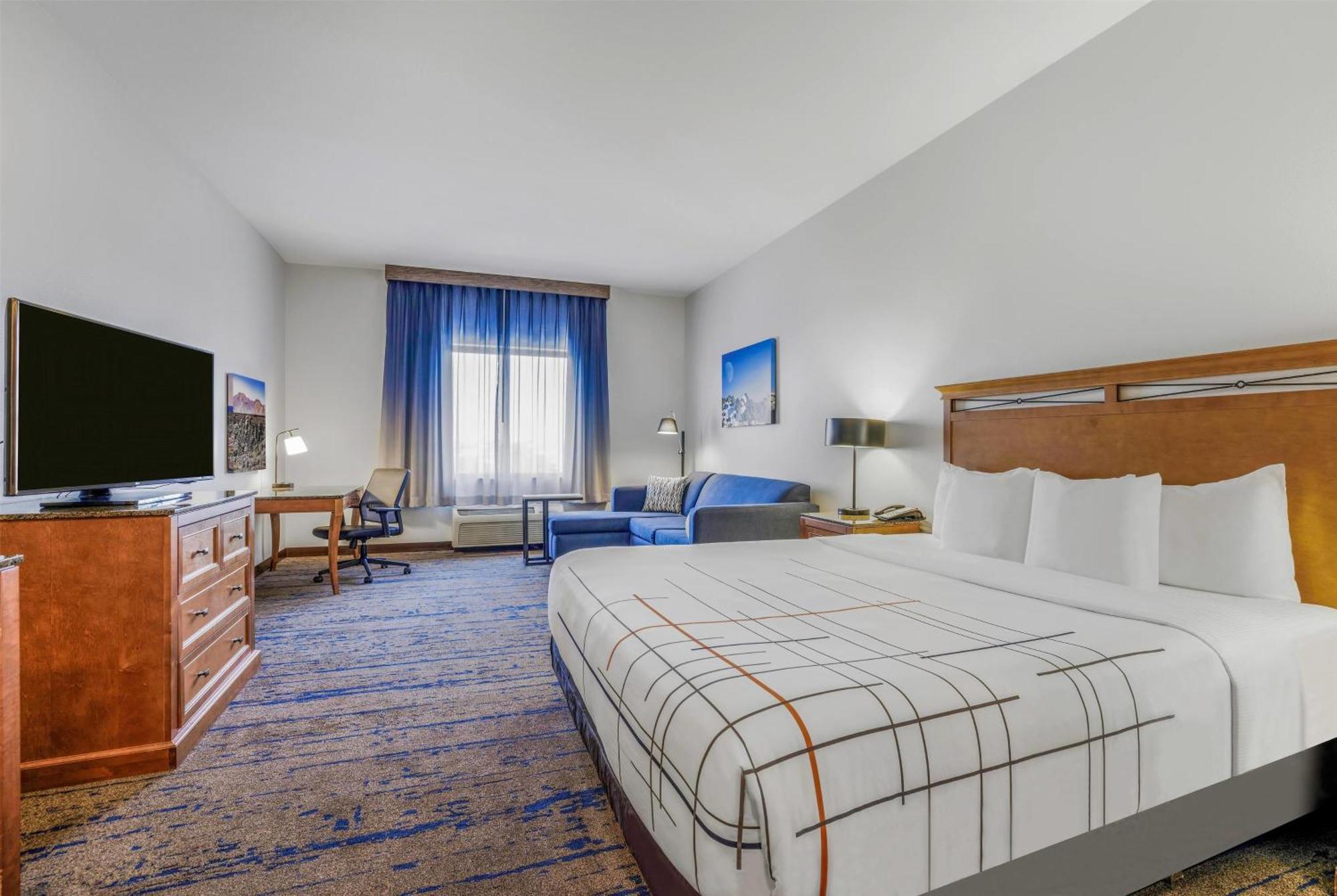 King Room with Sofa Bed