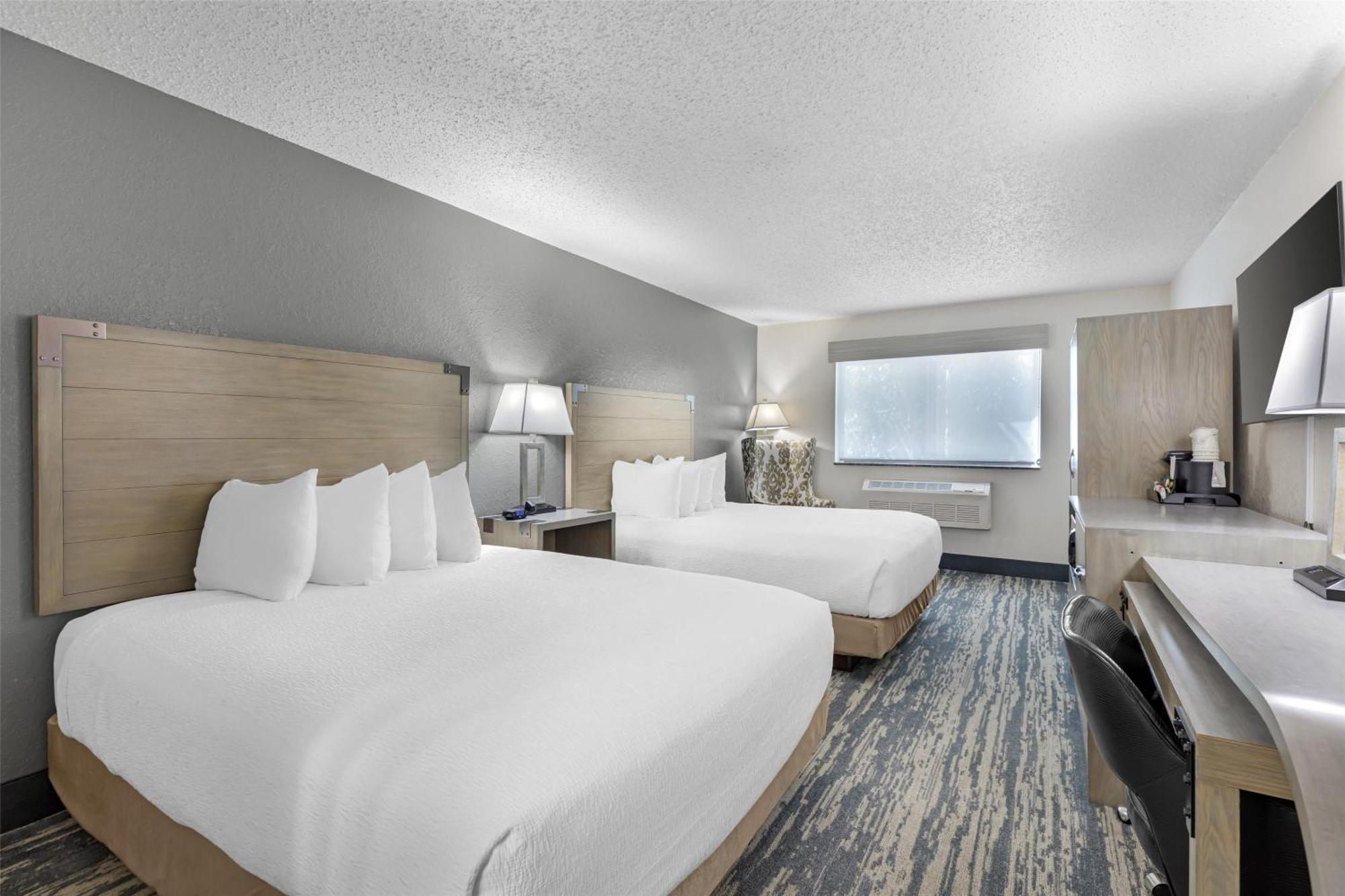 Queen Room with Two Queen Beds - Mobility Access,1686452181:JPEG