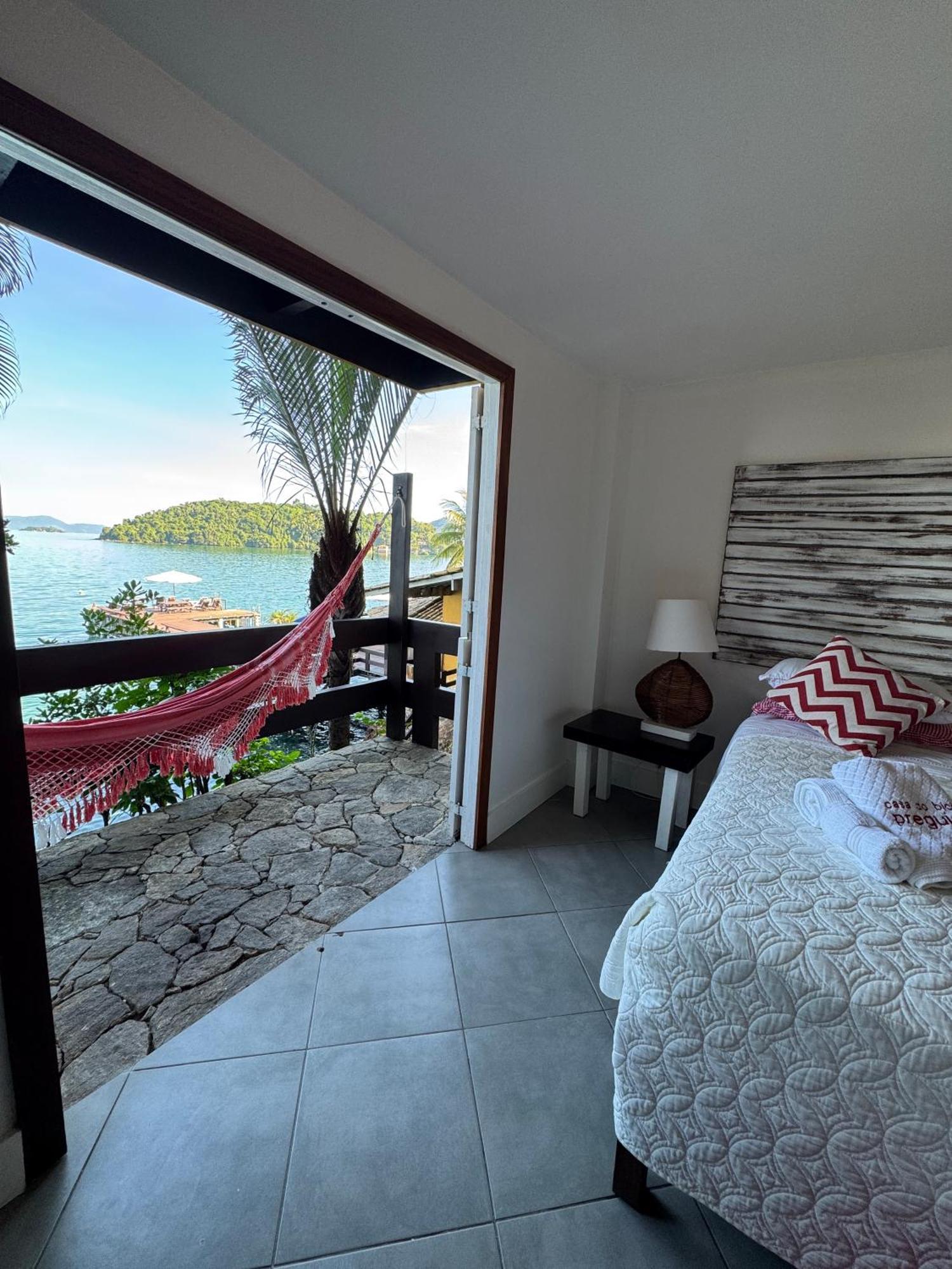 Quarto Duplo Master com Banheira de Hidromassagem
