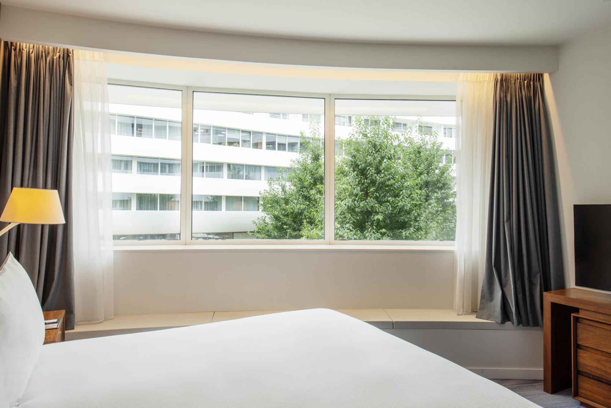 Kamer met Kingsize Bed