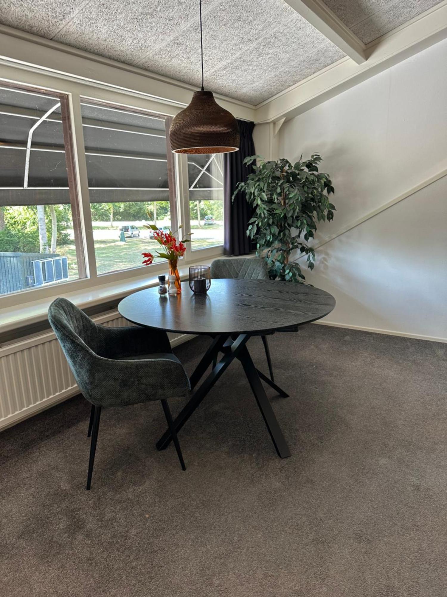 Kamer met Kingsize Bed en Uitzicht op de Tuin