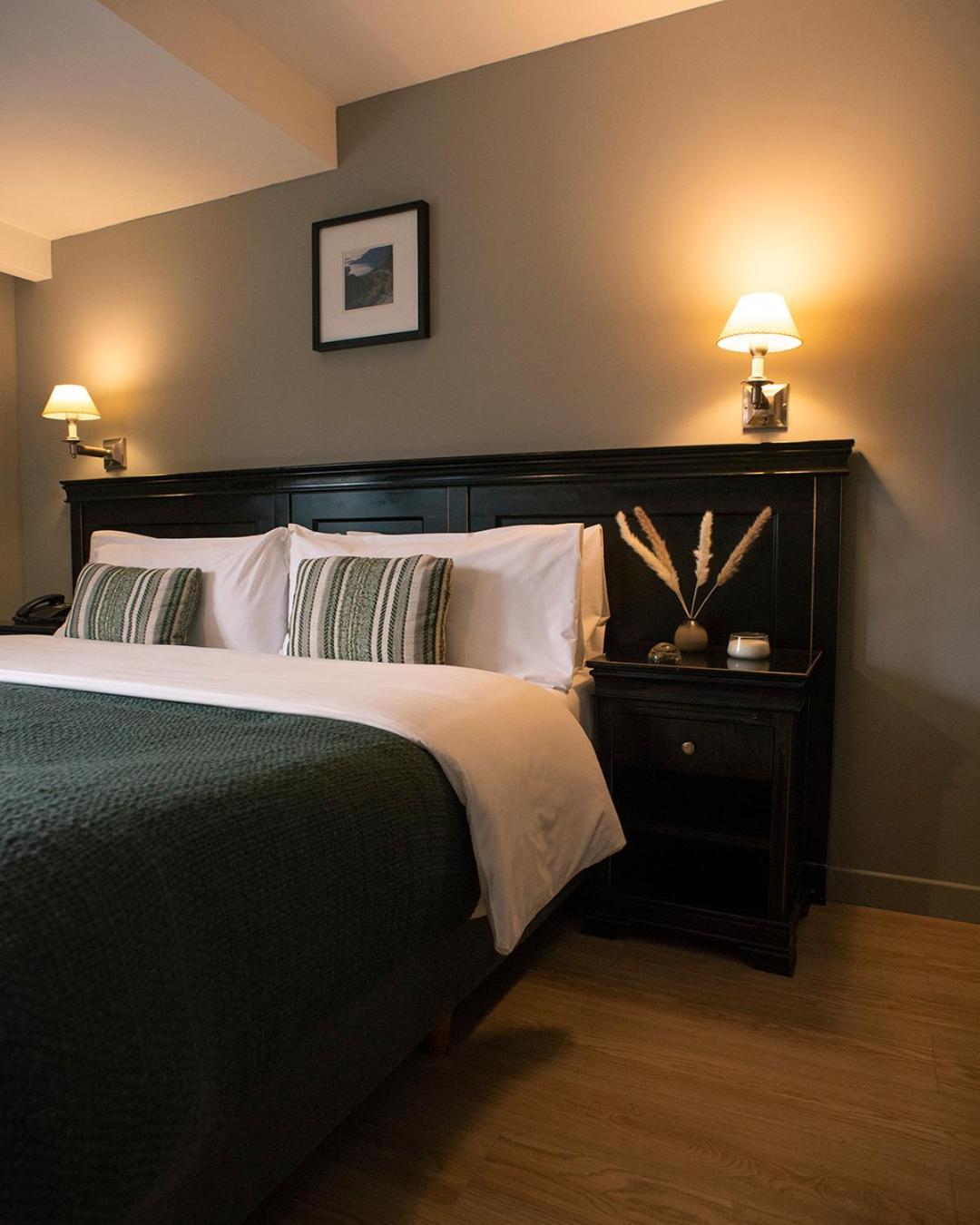 Quarto Deluxe com Cama de Casal ou 2 de Solteiro