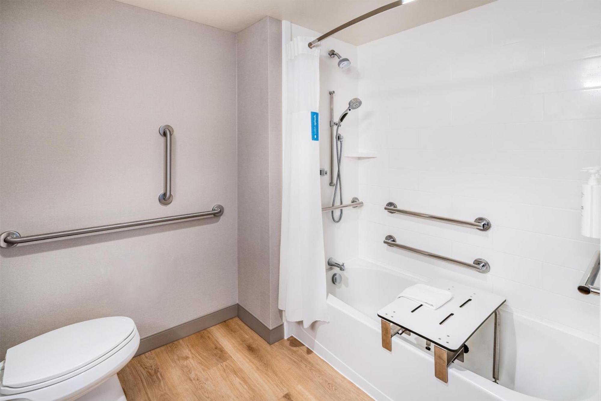 King Studio Suite - Mobility Access/Non-Smoking