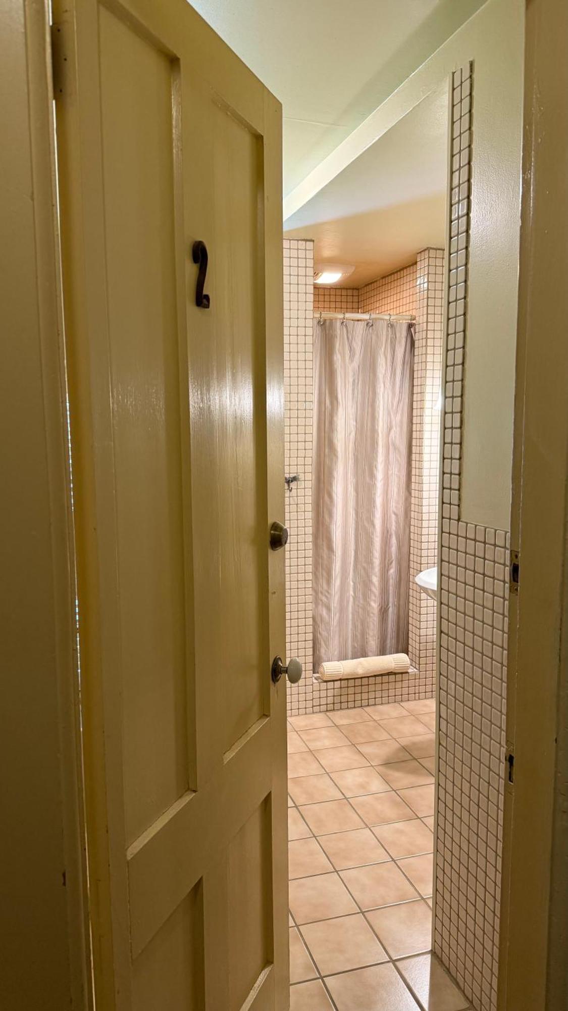 Double Room Private Bathroom,1692892757:JPEG
