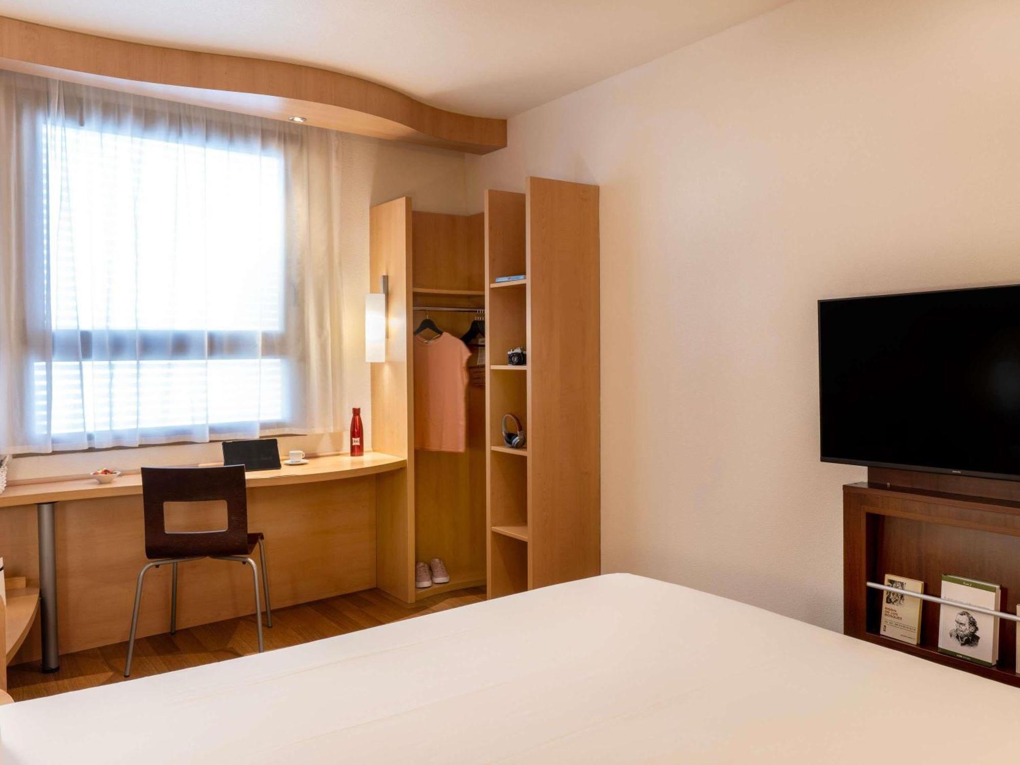 Double Room with View,1704949421:JPEG