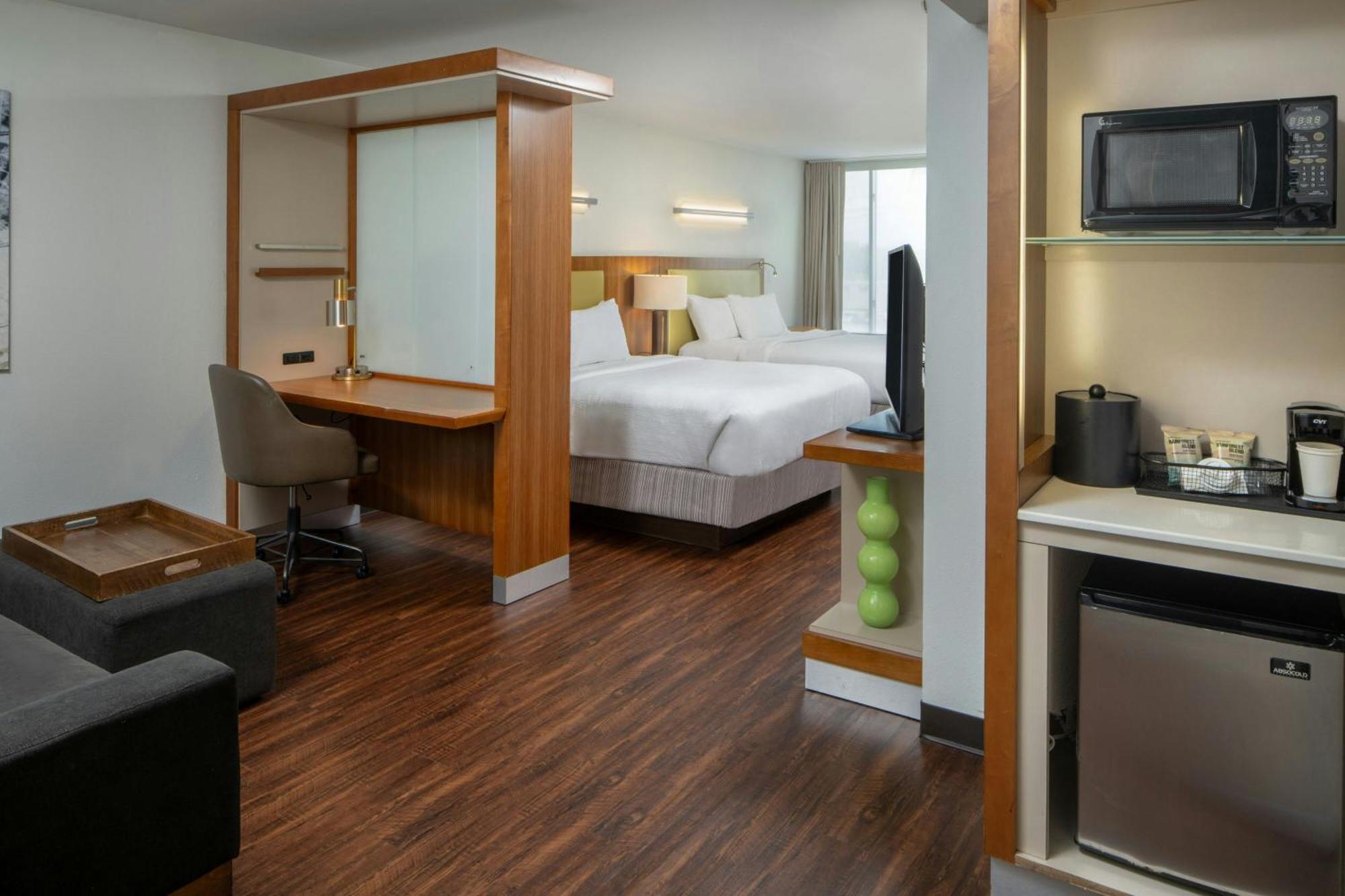 Queen Suite