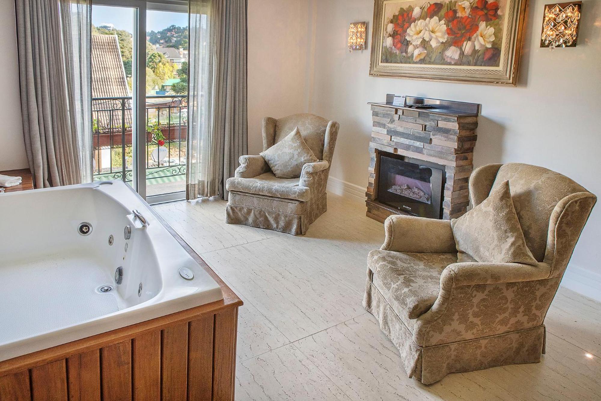 Honeymoon Suite,1697923331:JPEG