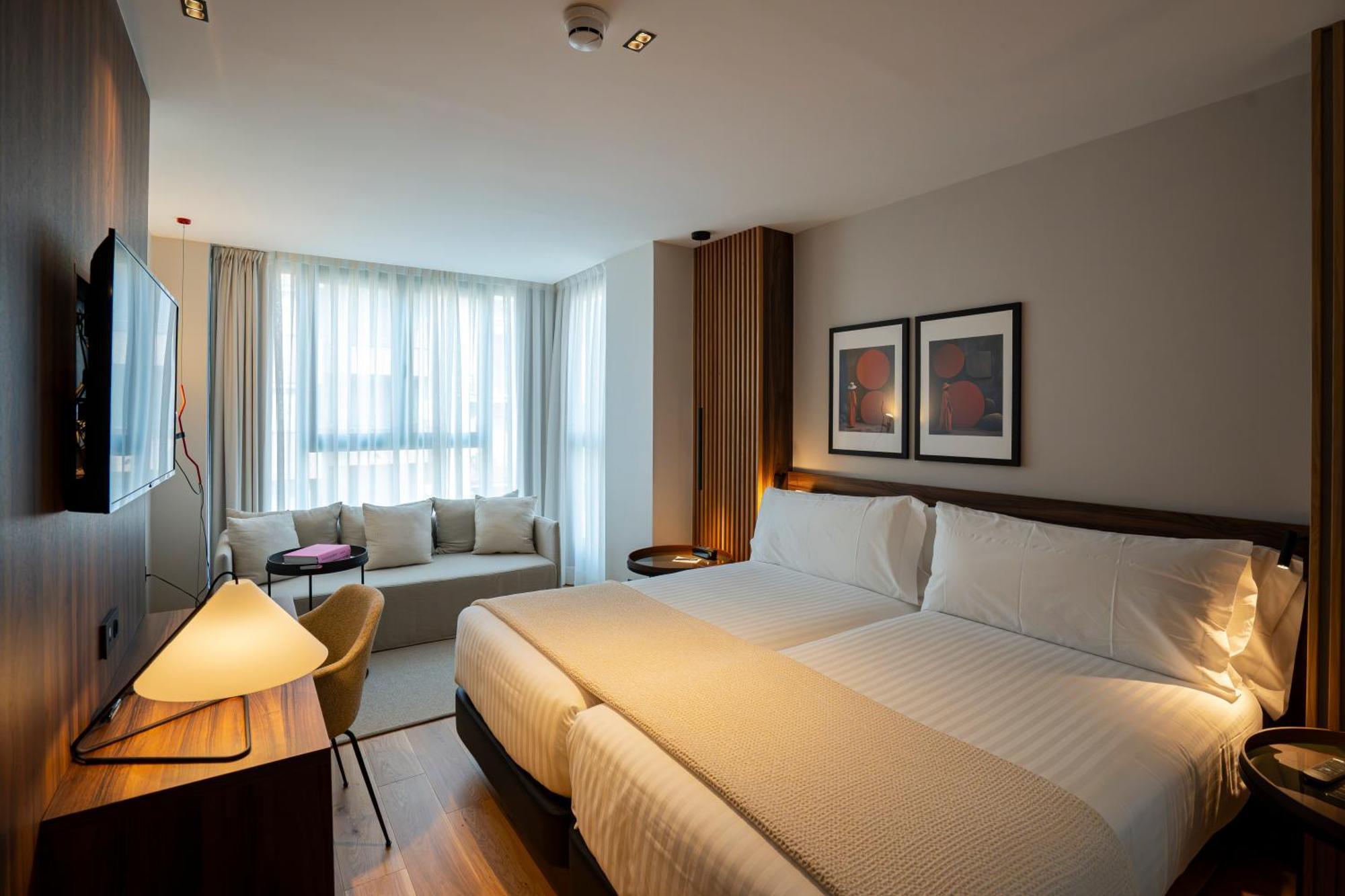 Superior Double Room,1697790274:JPEG
