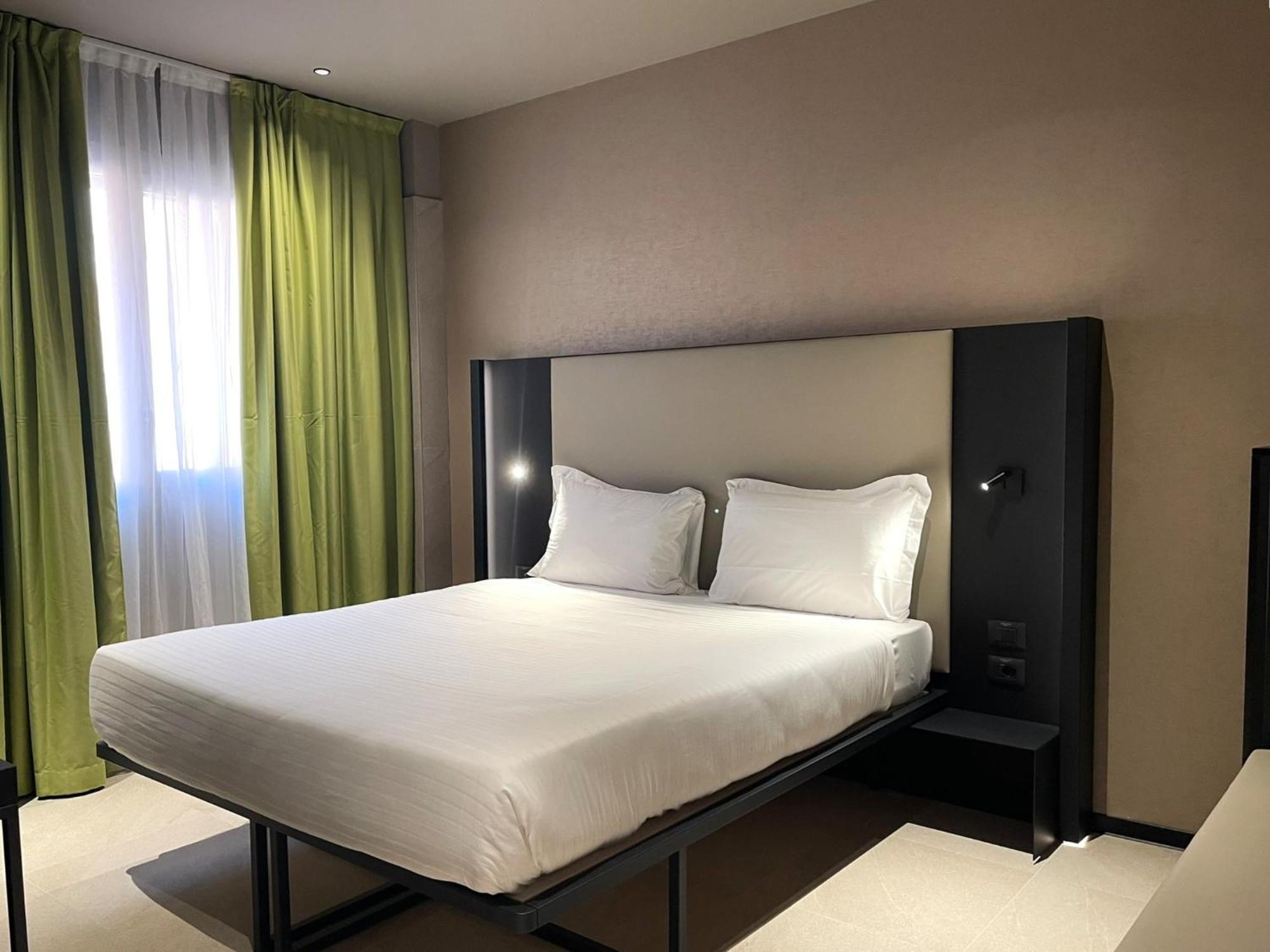 Triple Room,1697794781:JPEG