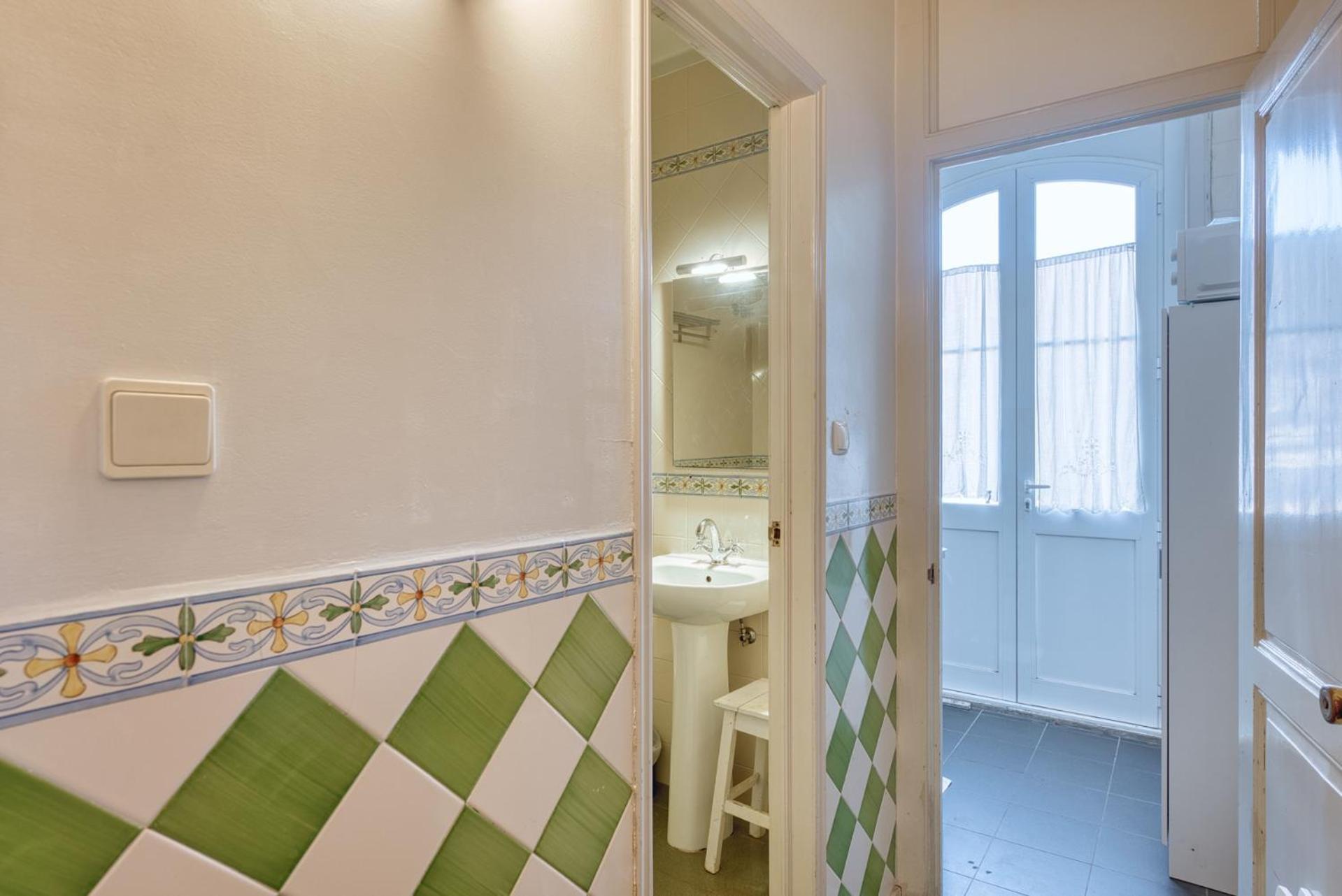 Quarto Twin com Casa de Banho Partilhada