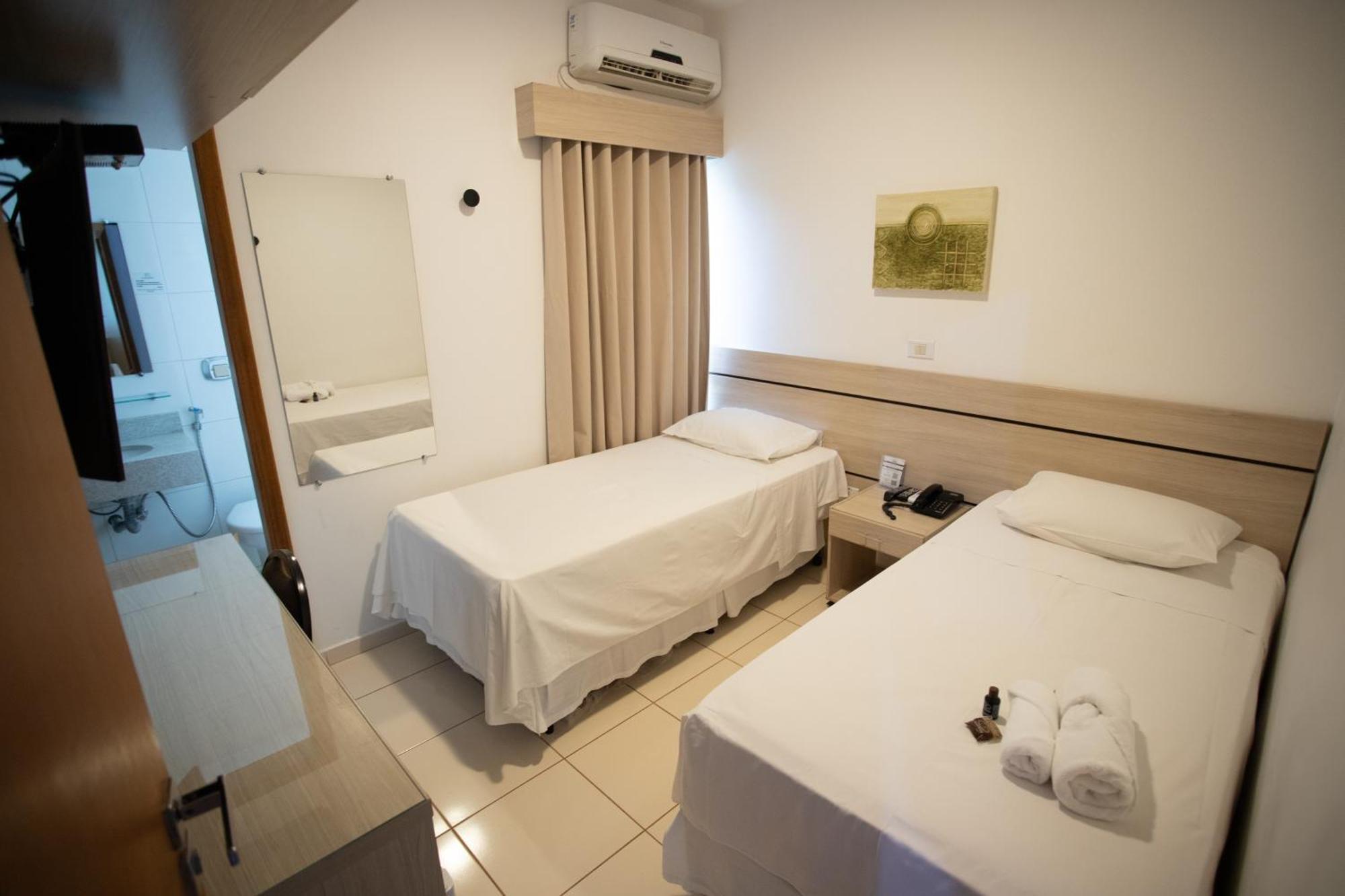 Quarto Standard com 2 Camas de Solteiro