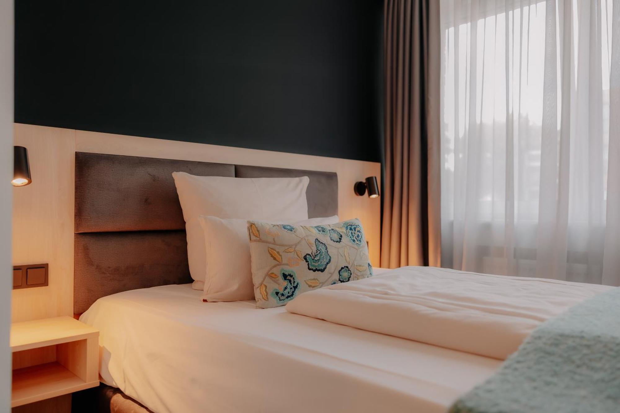 Single Room,1698551201:JPEG